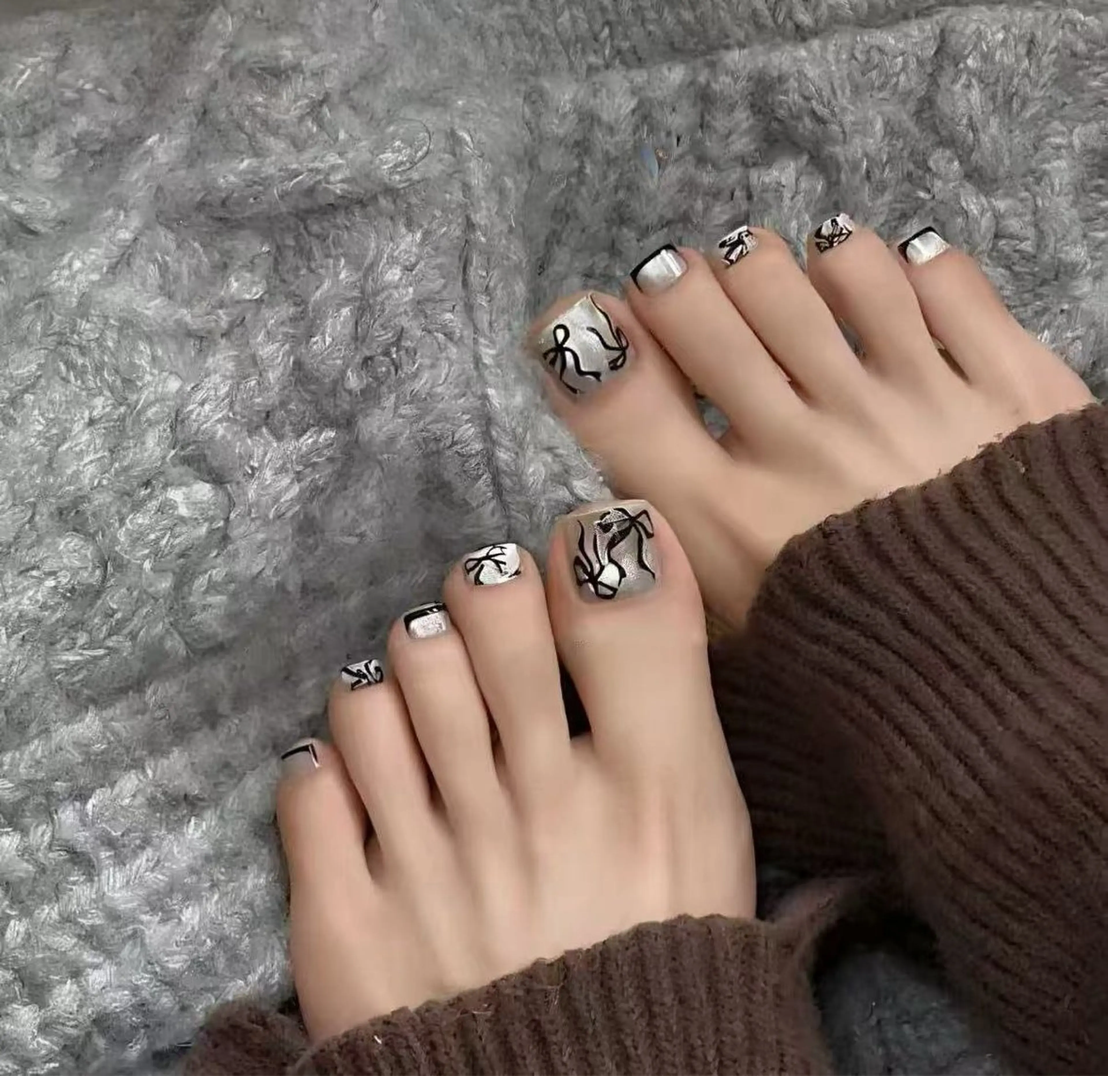 ネイル フラワーネイル フレンチネイル ジェルネイル ガラスフレンチ ハート フットネイル BabyYouMi nailのネイルデザイン