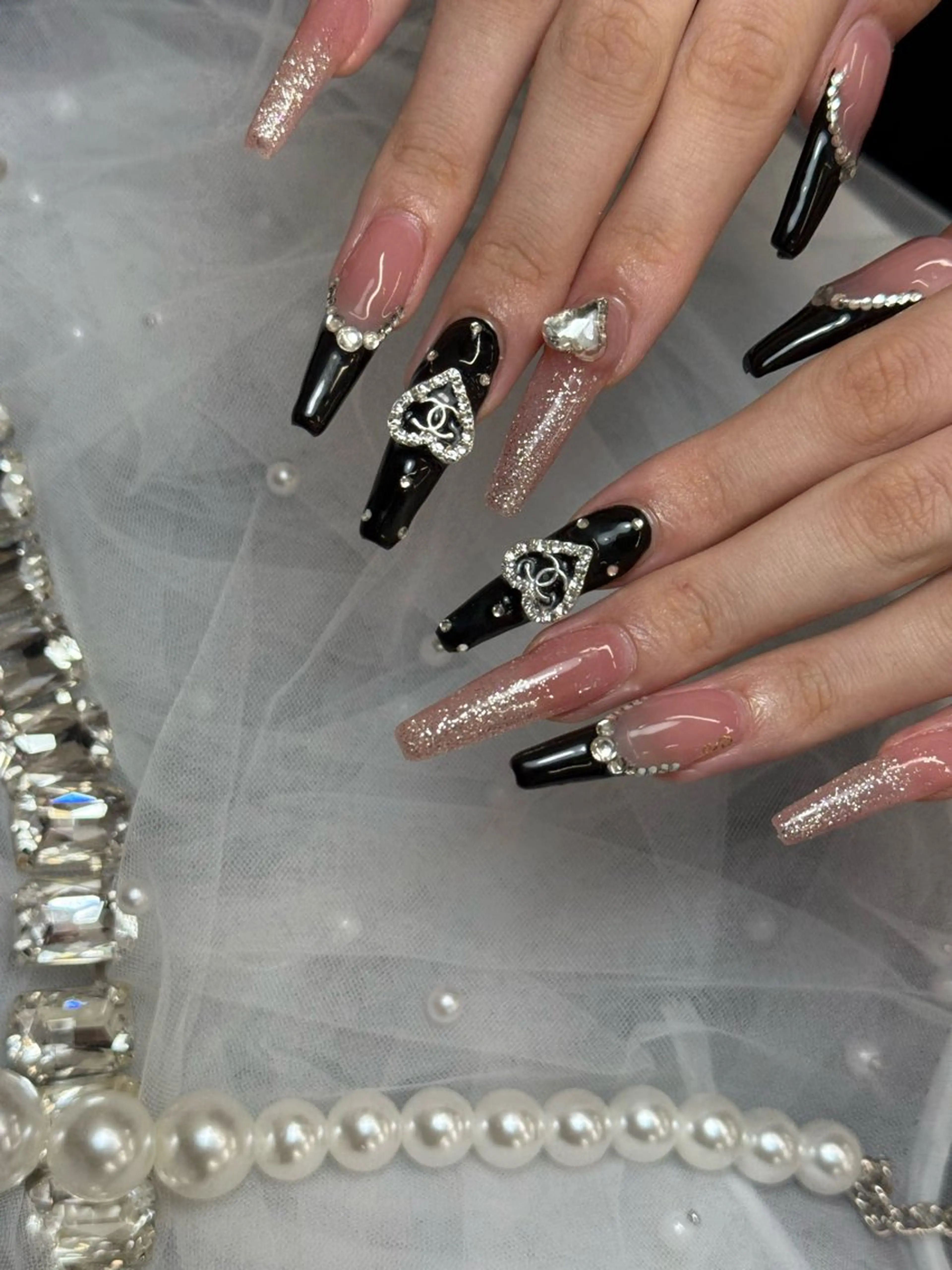 ネイル ハンドネイル RUNWAY 　　の眉毛・アイブロウイメージ