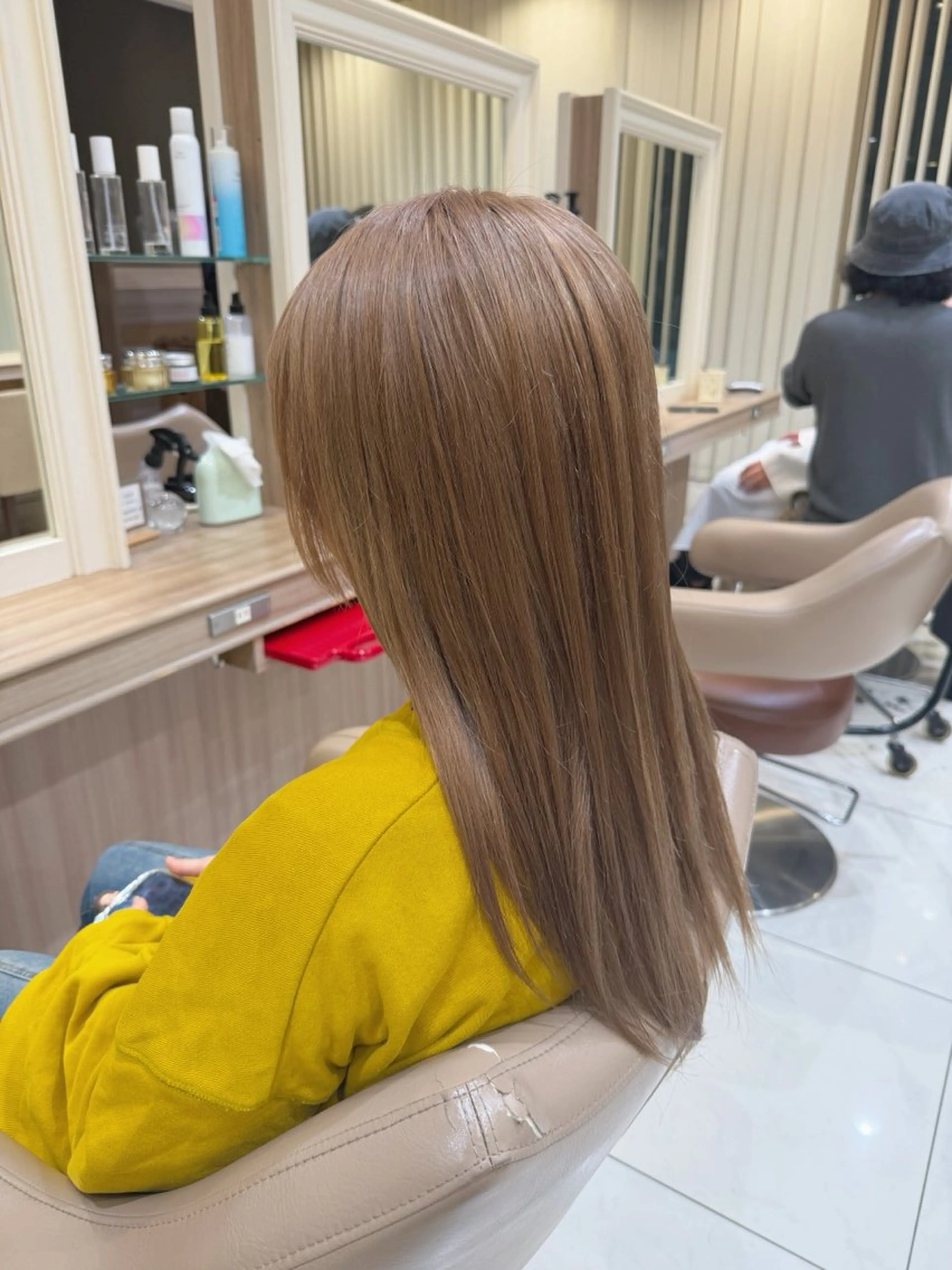 ロング カラー ヘアカラー トリートメント ハイトーンカラー☁️ 西條 楓花のヘアスタイル