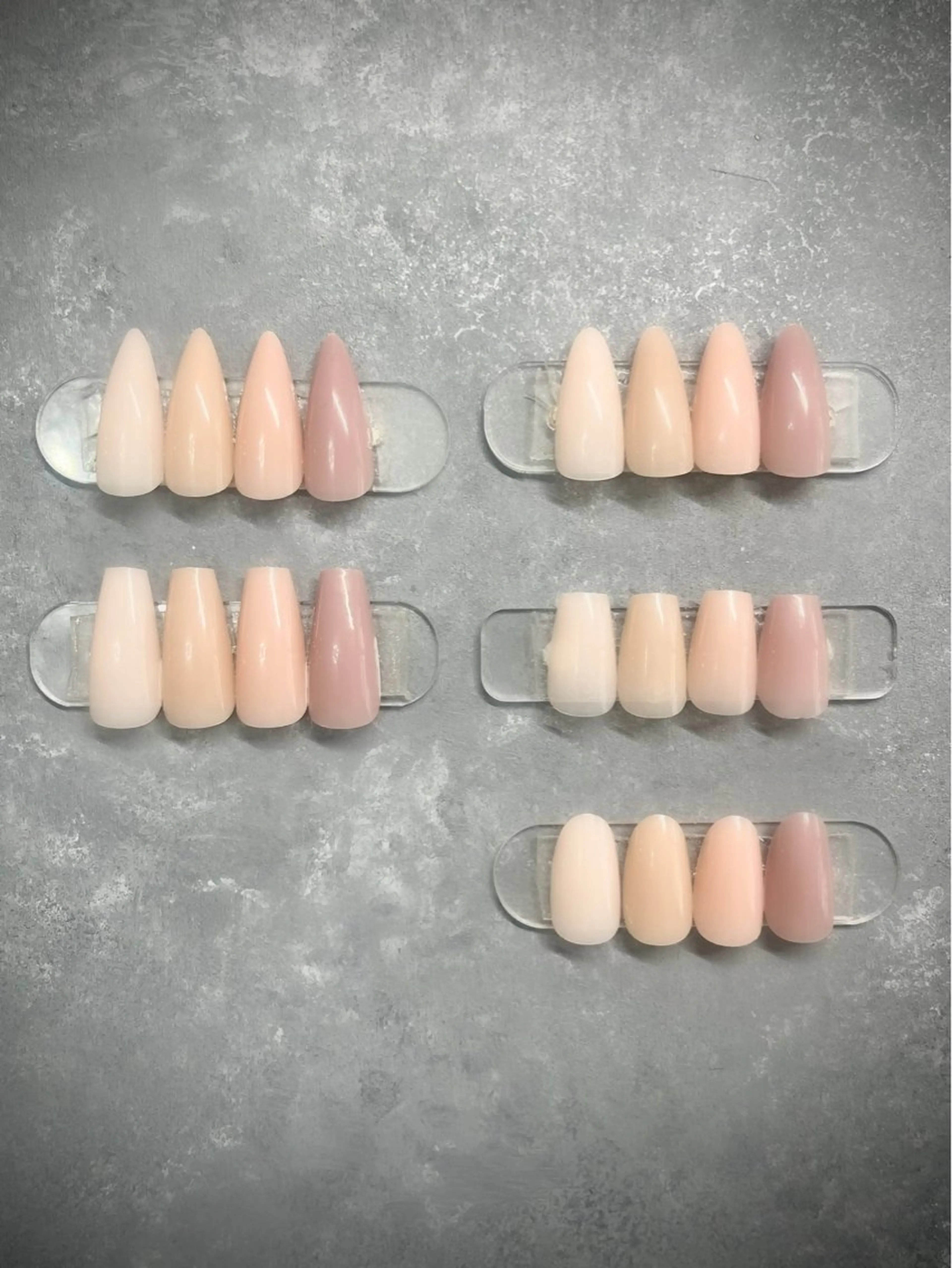 ネイル キラキラネイル マグネットネイル ワンカラーネイル スカルプネイル ネイルチップ nine.🦋 YUKOのネイルデザイン