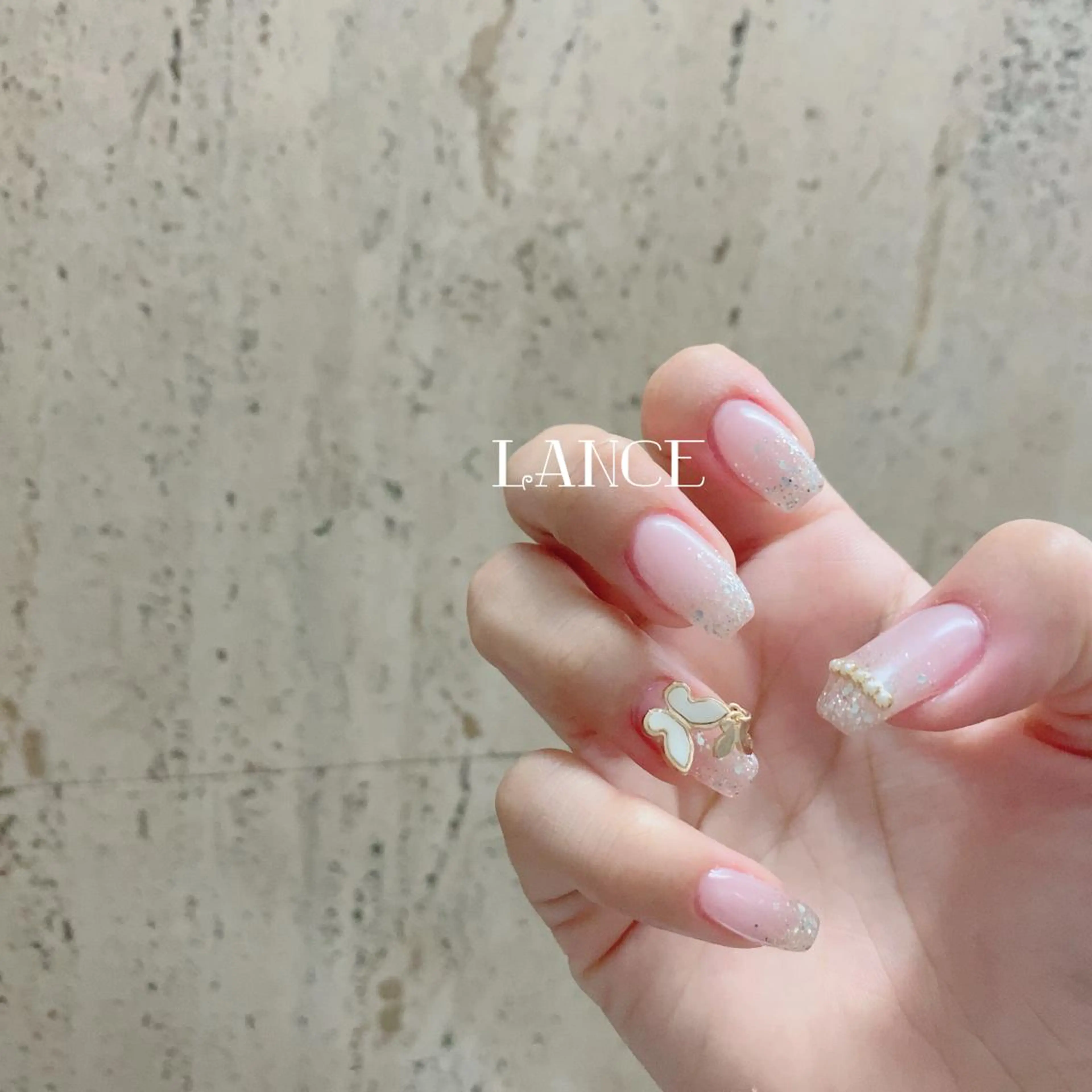ミディアム ネイル オーロラネイル フットネイル フレンチネイル ミラーネイル ニュアンスネイル ハンドネイル Lance nailのネイルデザイン