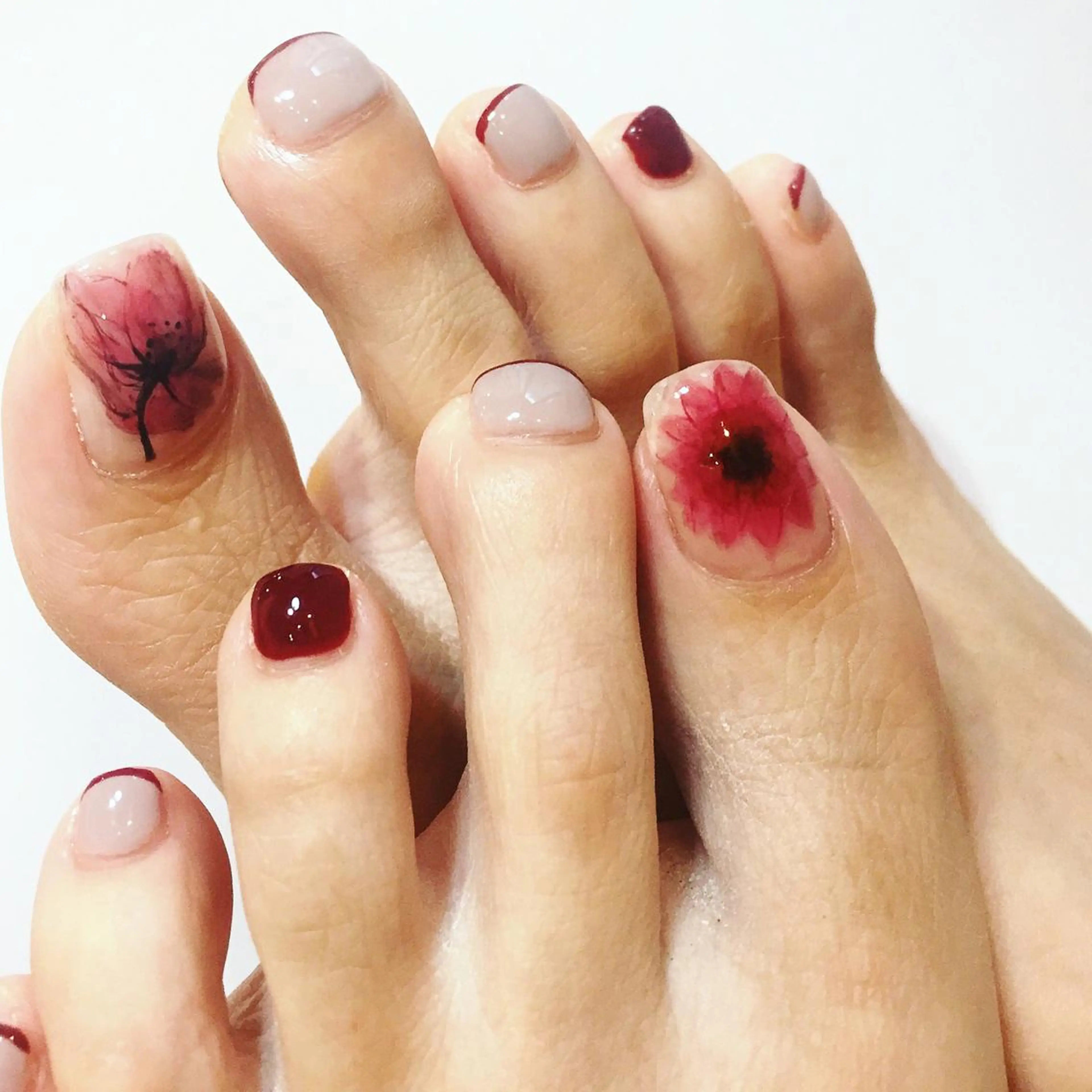 ネイル ボルドー nail atelier AMBER所属・saori .の眉毛・アイブロウイメージ