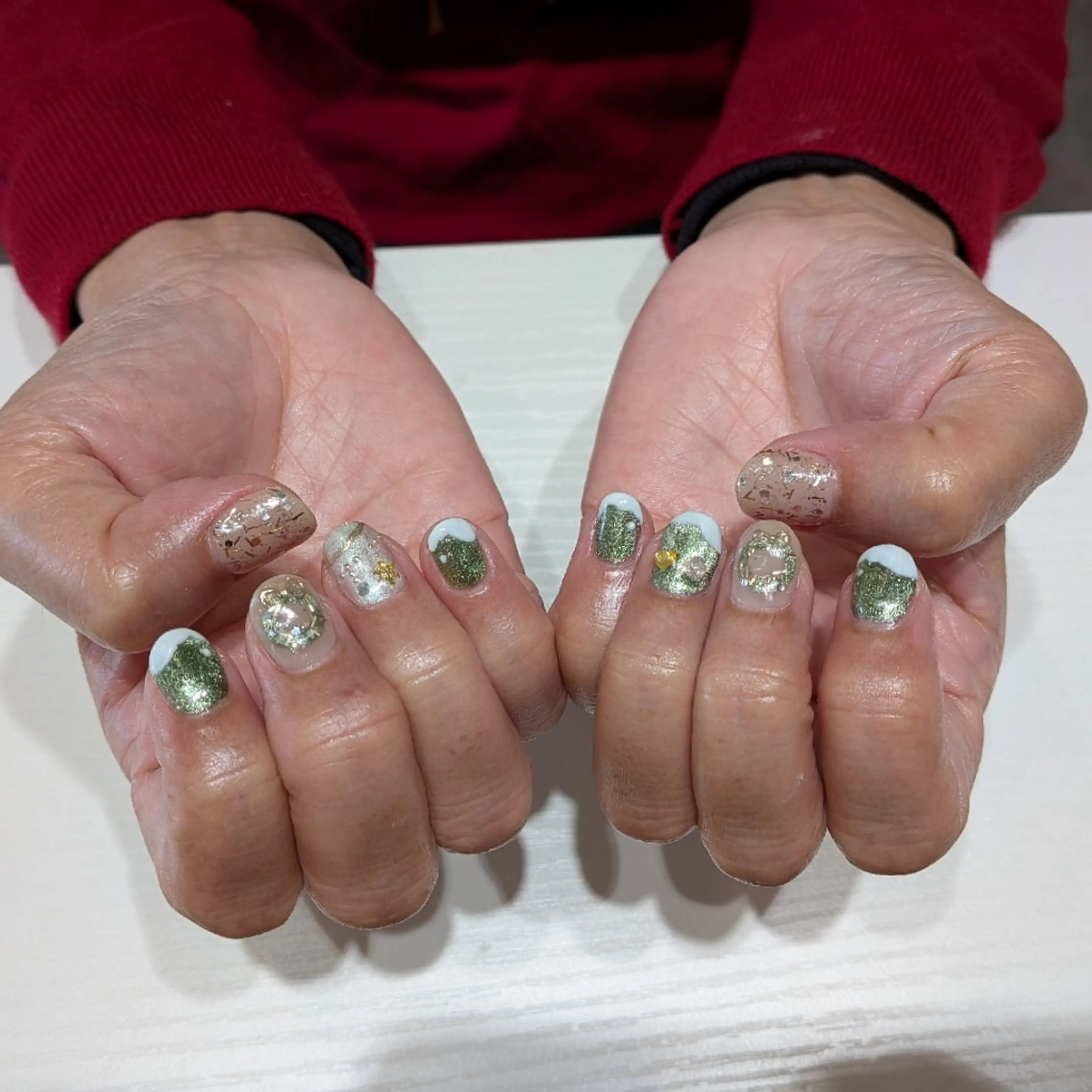 ネイル 6RokuHair（ロクヘアー)所属・門川 茉奈美のネイルデザイン