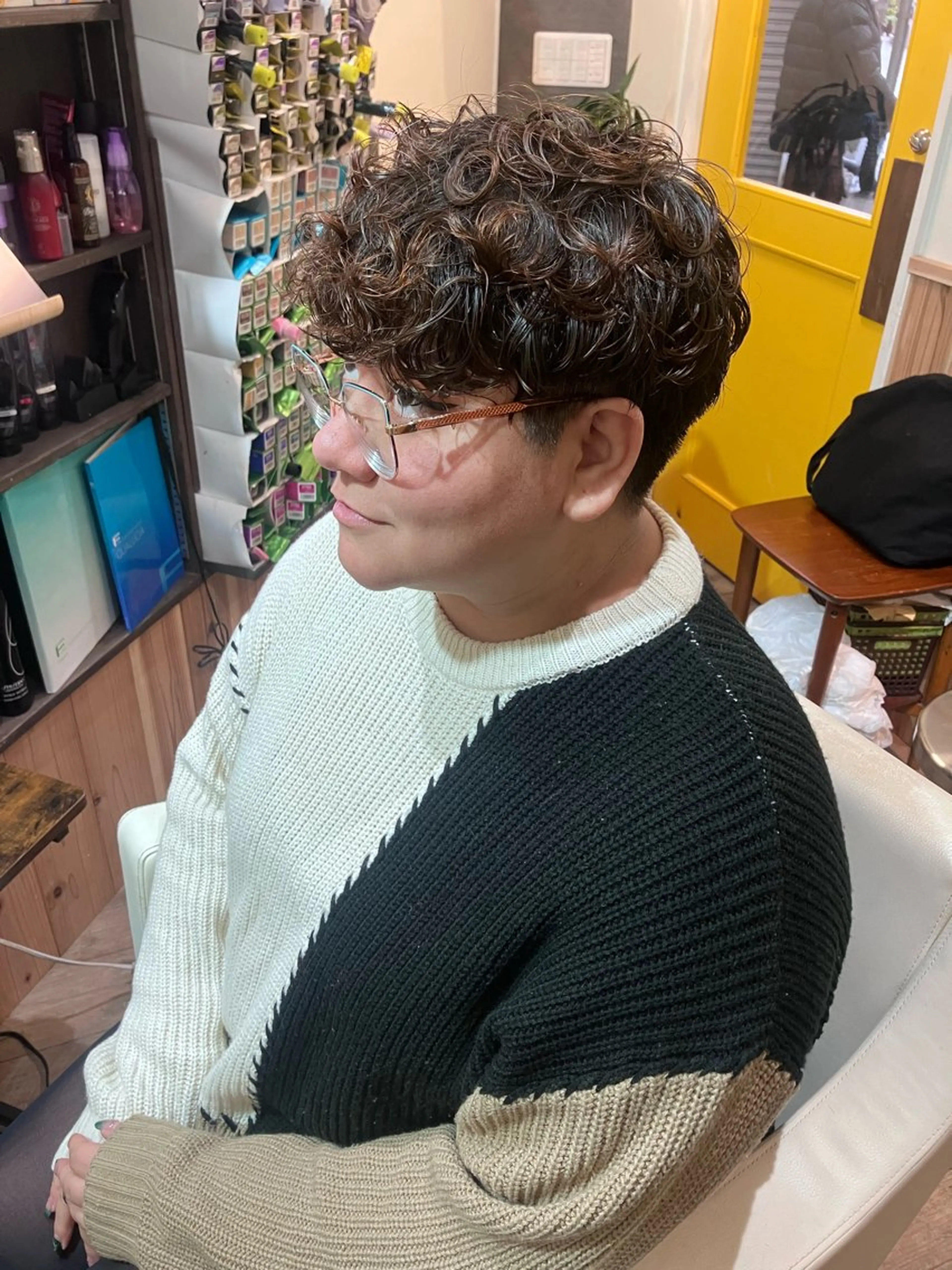 ショート パーマ HAIR BASE ZAWAWA所属・レイヤー/ブリーチ｜ 特殊パーマ/赤澤のヘアスタイル