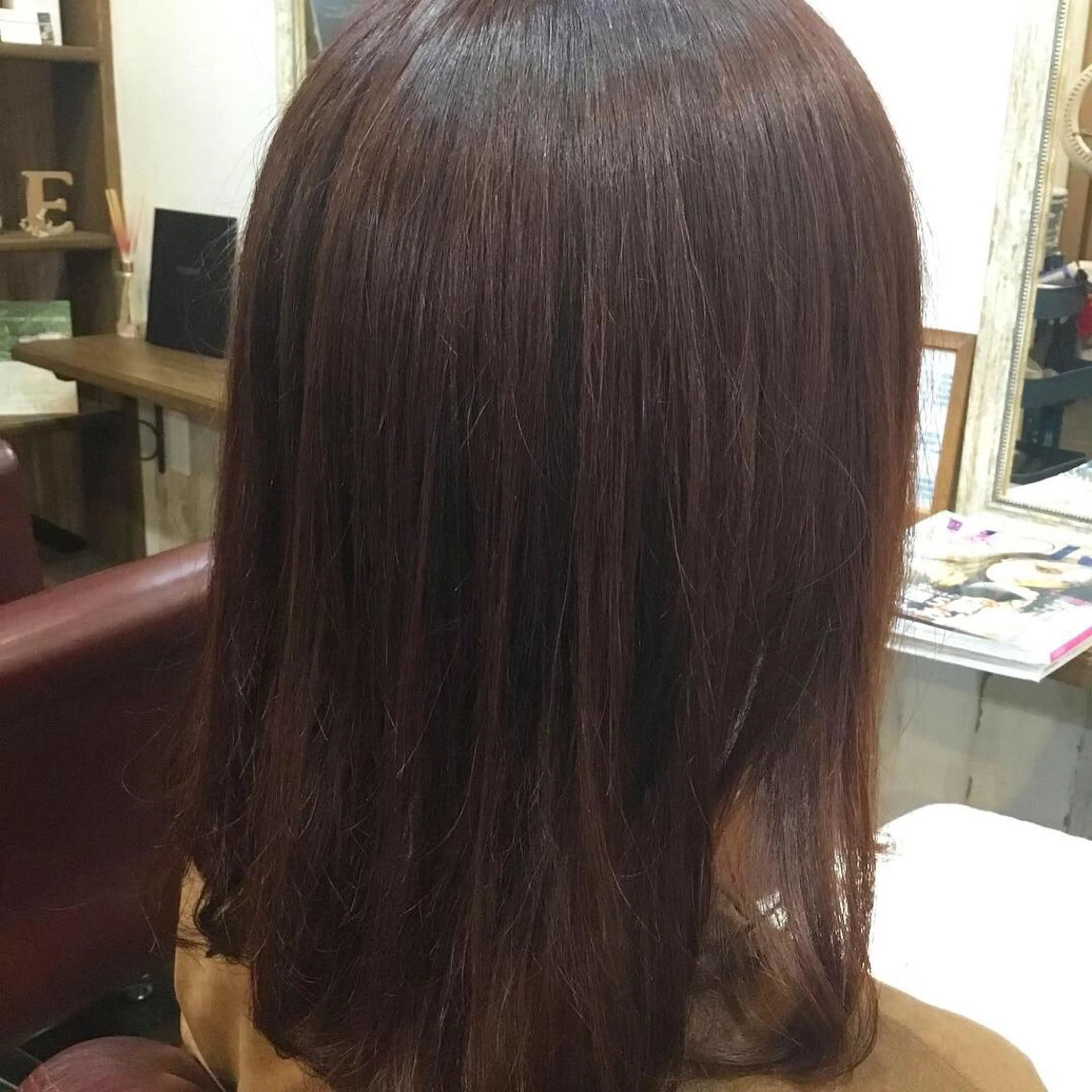 セミロング カラー embrace エンブレイスのヘアスタイル