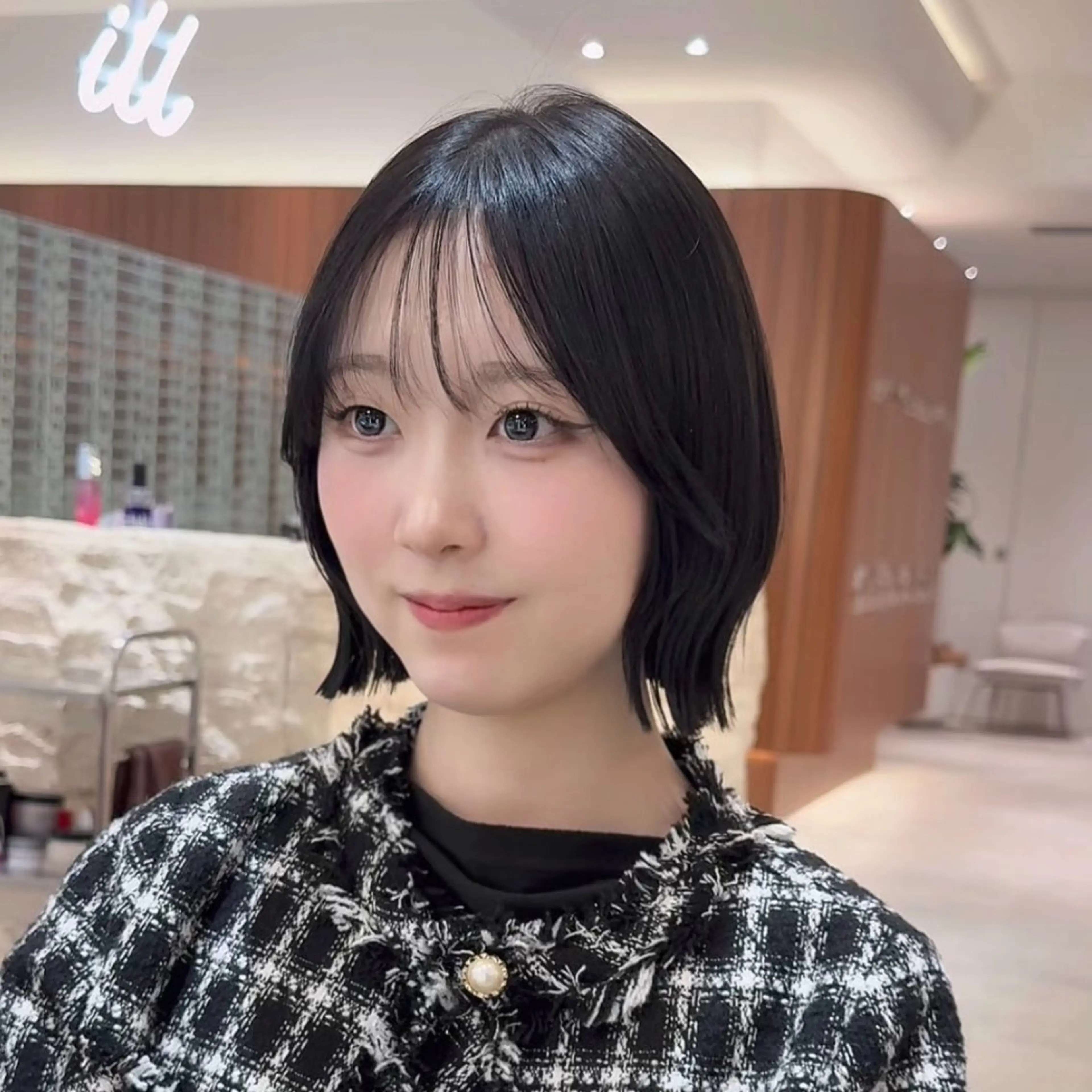 ショート カラー パーマ 切りっぱなしボブ ショートボブ ボブレイヤー 透明感カラー ボブ カット ヘアカラー 縮毛矯正 トリートメント 田中航平/渋谷ボブ/ レイヤーボブのヘアスタイル