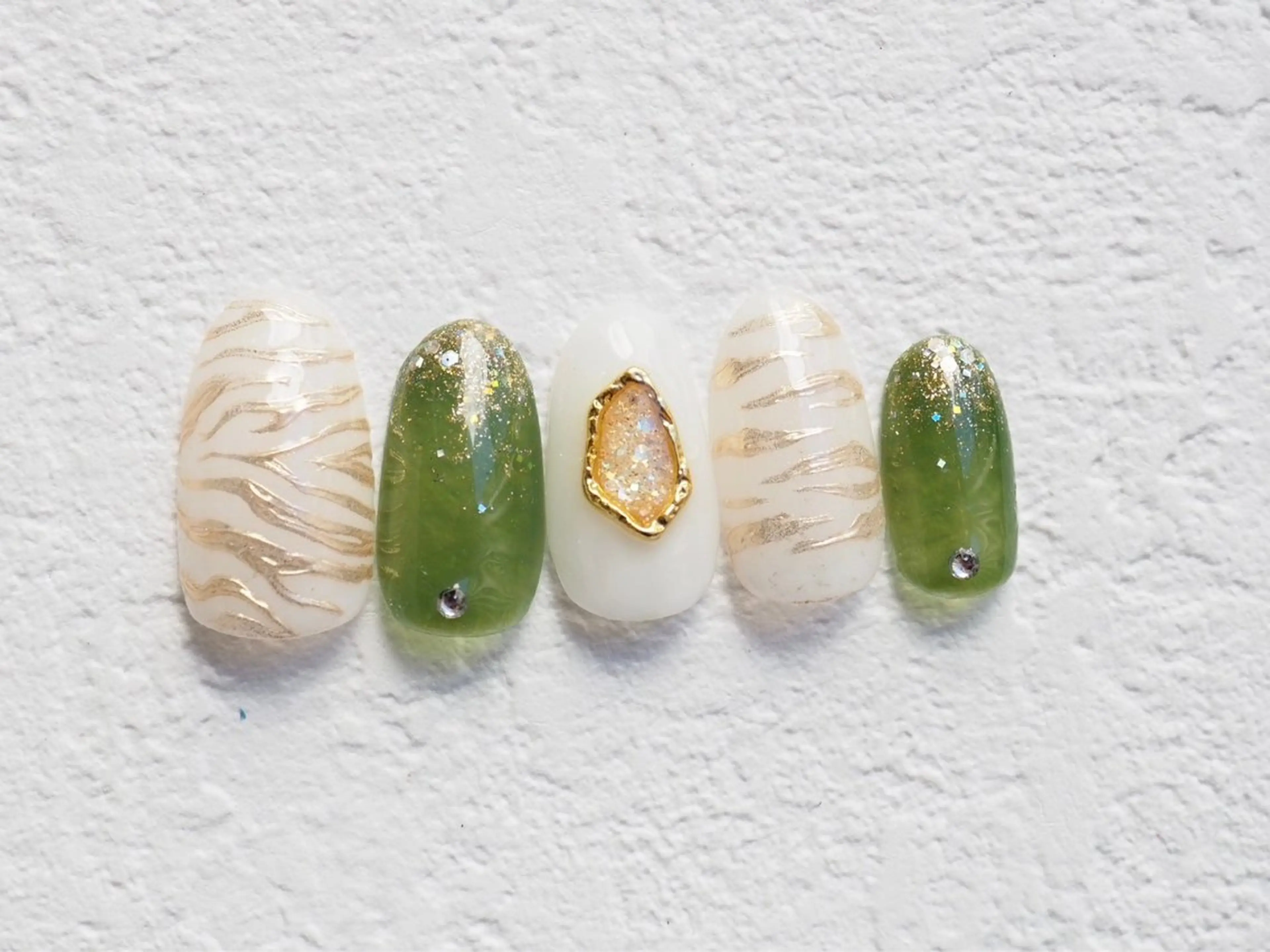 ネイル ハンドネイル トップネイリスト Ribbon立川店のネイルデザイン