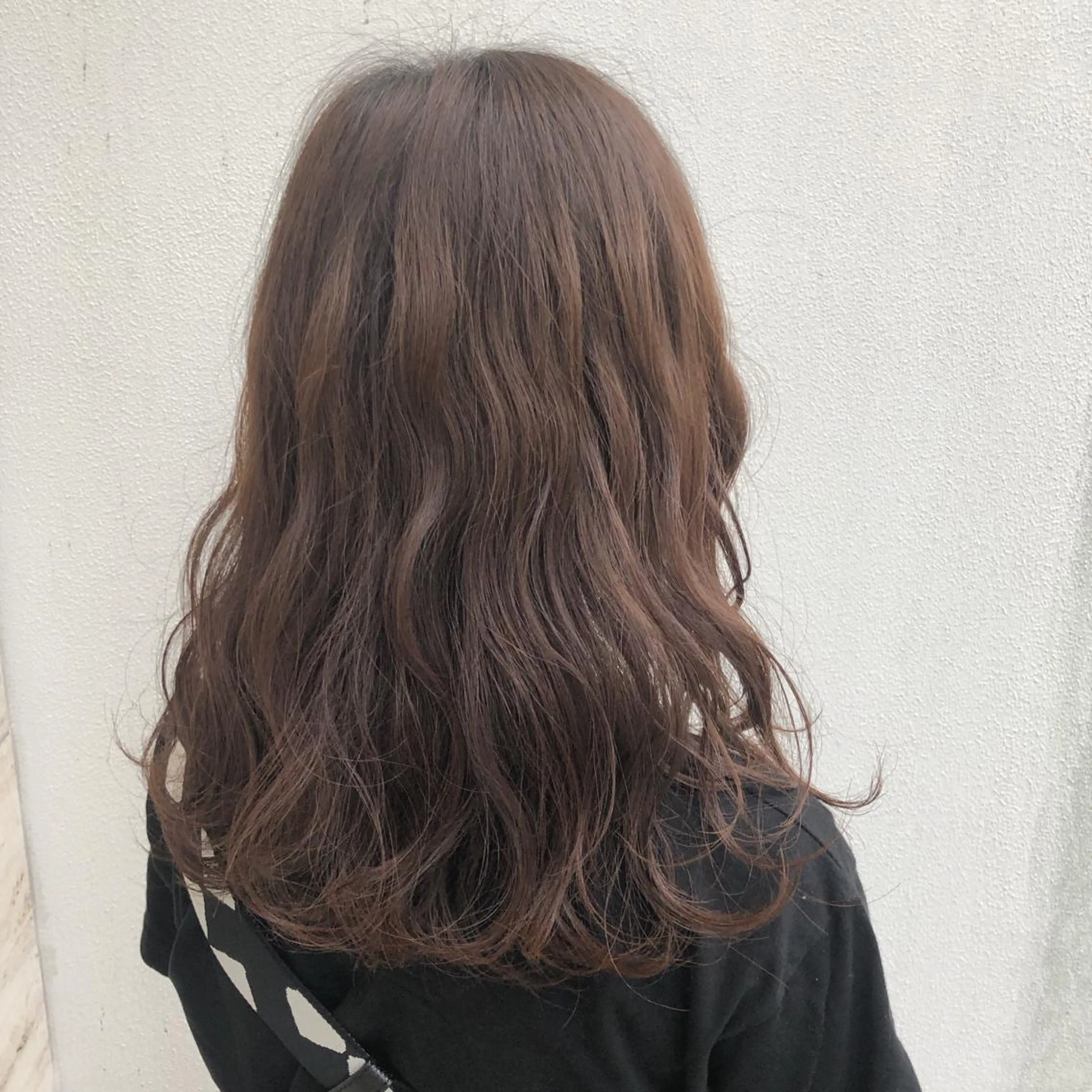 セミロング ヤマモト マイのヘアスタイル