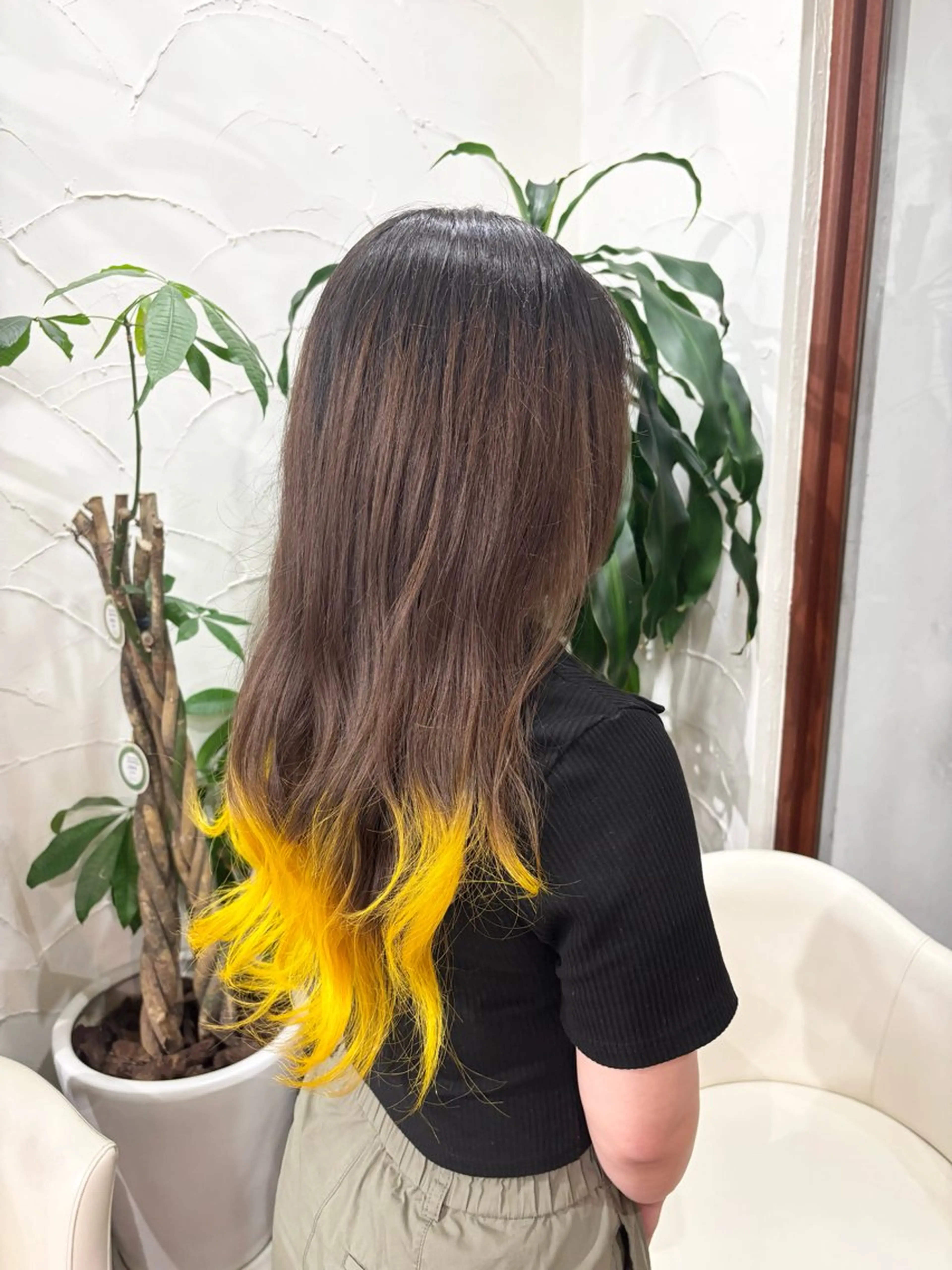 ロング カラー ヘアカラー トリートメント ヘッドスパ ブリーチ予約率90% 以上✨森山陽向のヘアスタイル