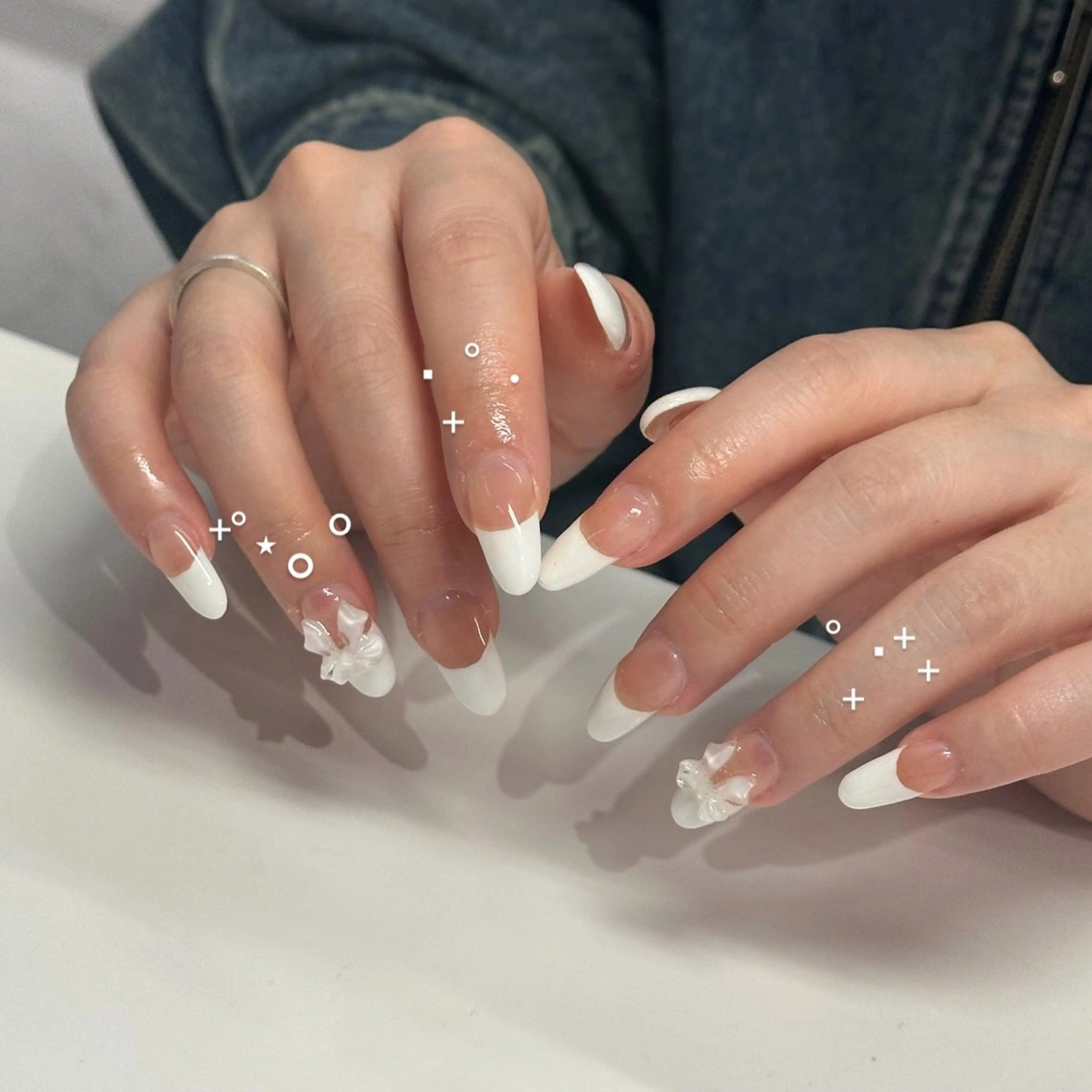 ネイル フレンチネイル リボン ハンドネイル WOLTOKYO渋谷 yunaのネイルデザイン