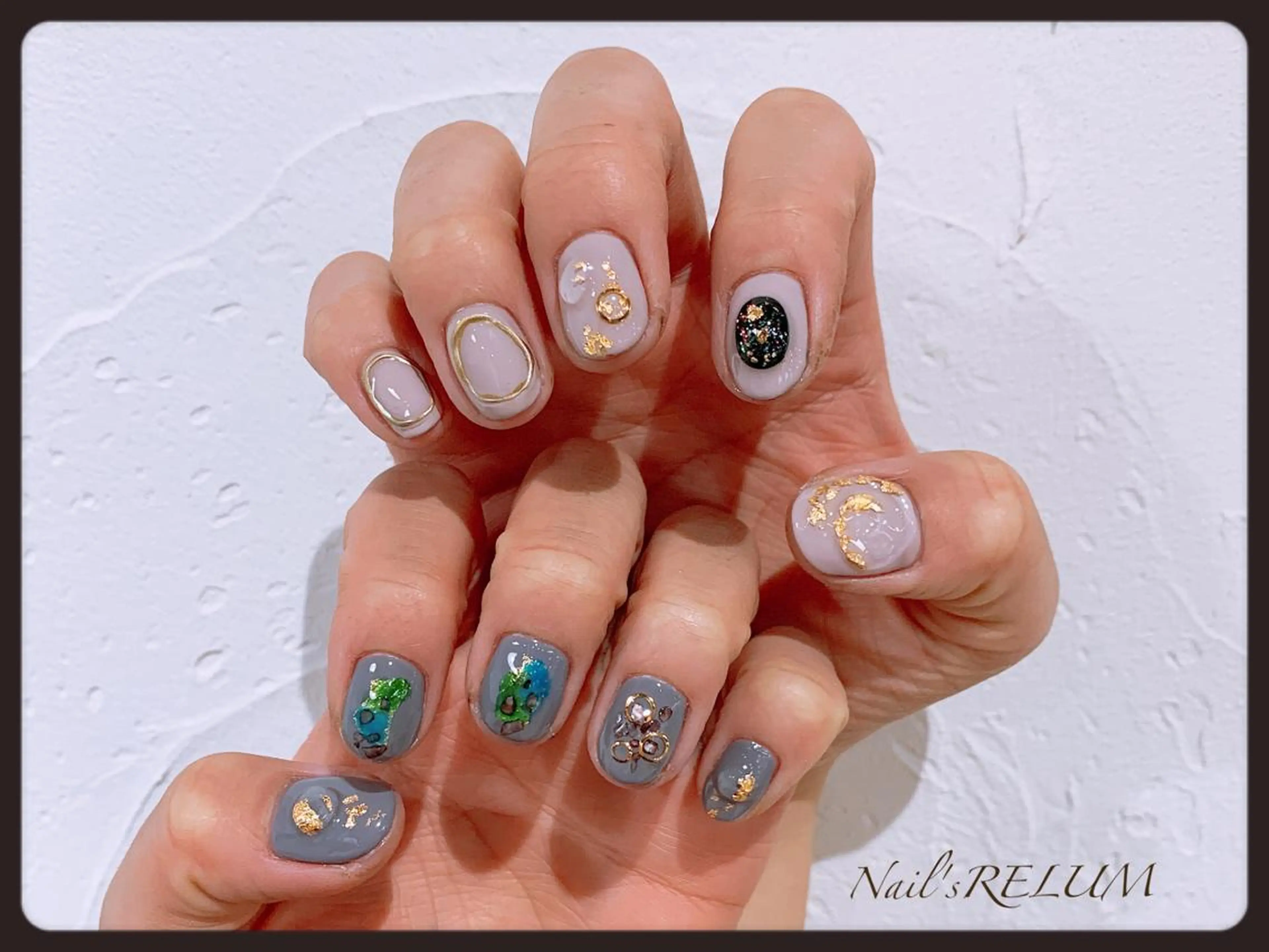 ネイル 持ち込み THECOLORS所属・近貞 莉奈のネイルデザイン