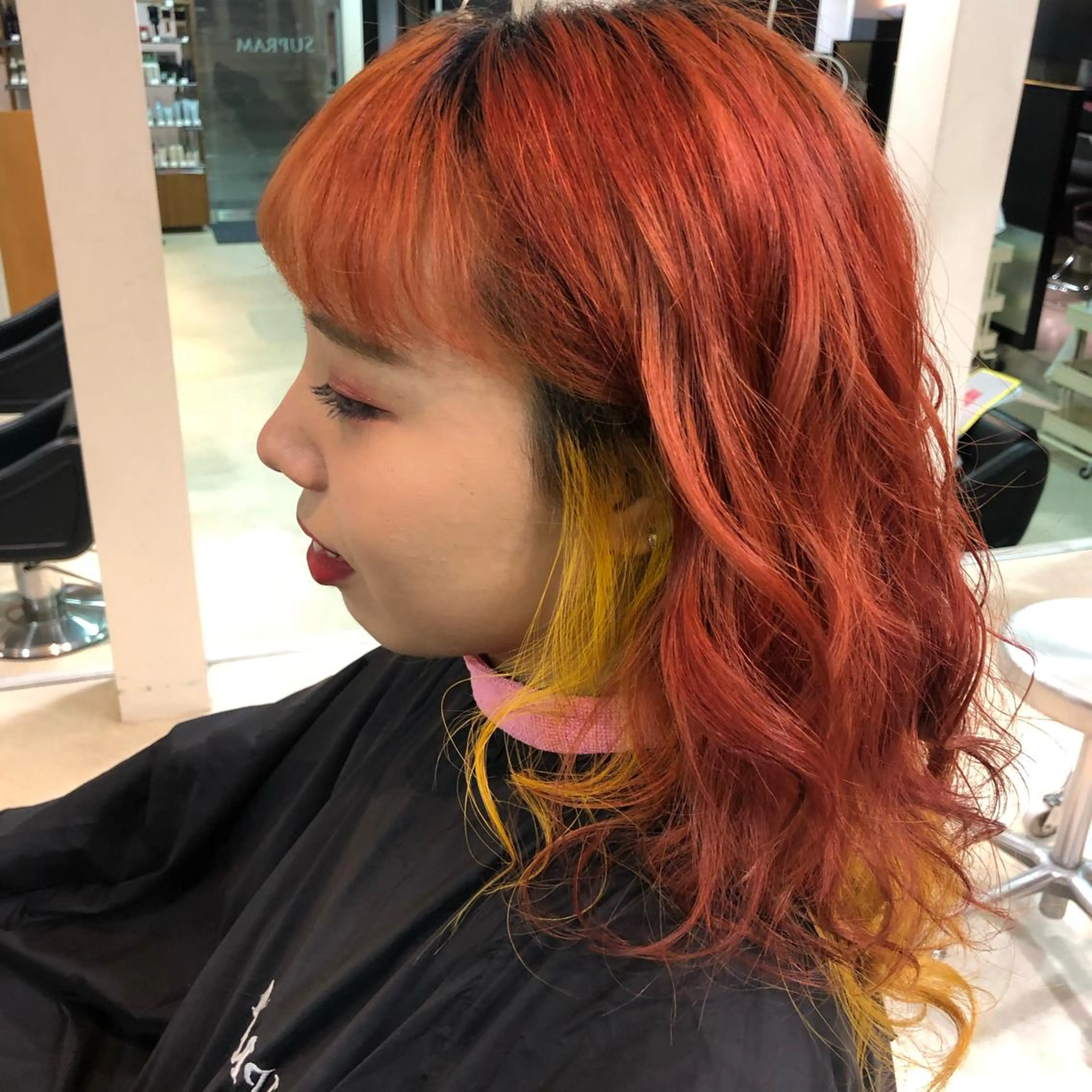 ロング カラー インナーカラー オレンジ イエローカラー ショートボブ /綾華のヘアスタイル