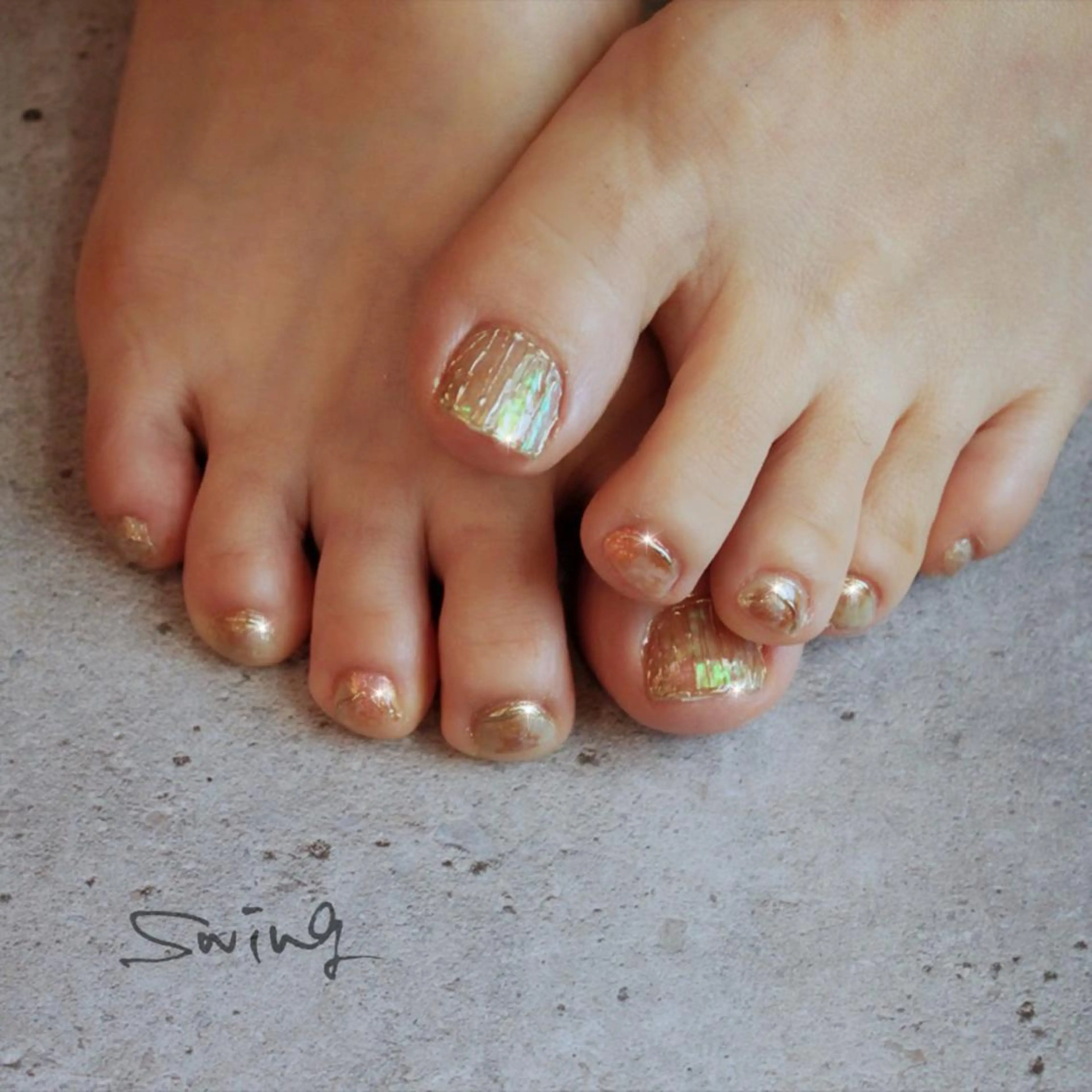 ネイル フットネイル キラキラネイル ニュアンスネイル SWING Nail Salon所属・Yoshida Takakoのネイルデザイン