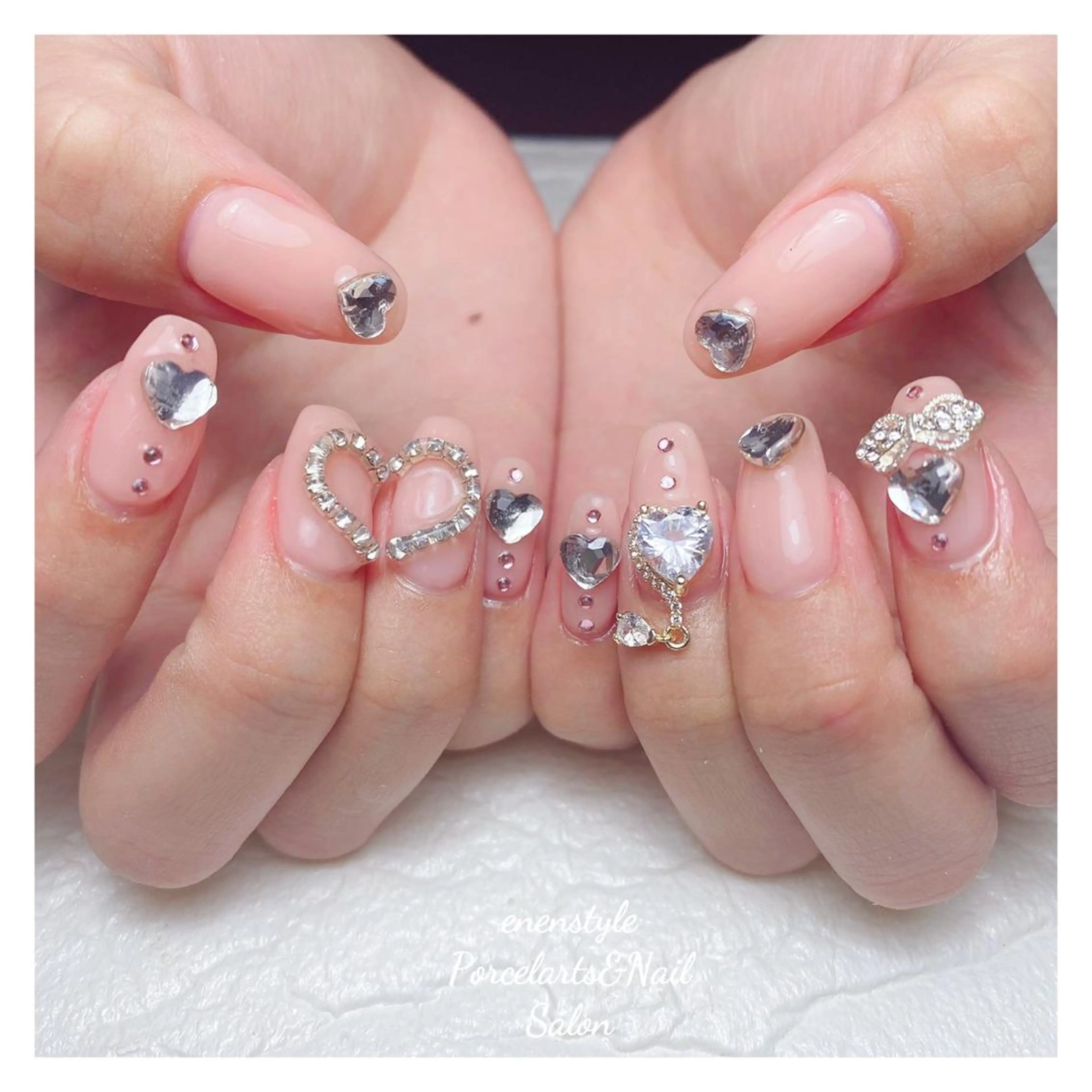 ミディアム ネイル 👑enen style👑のネイルデザイン