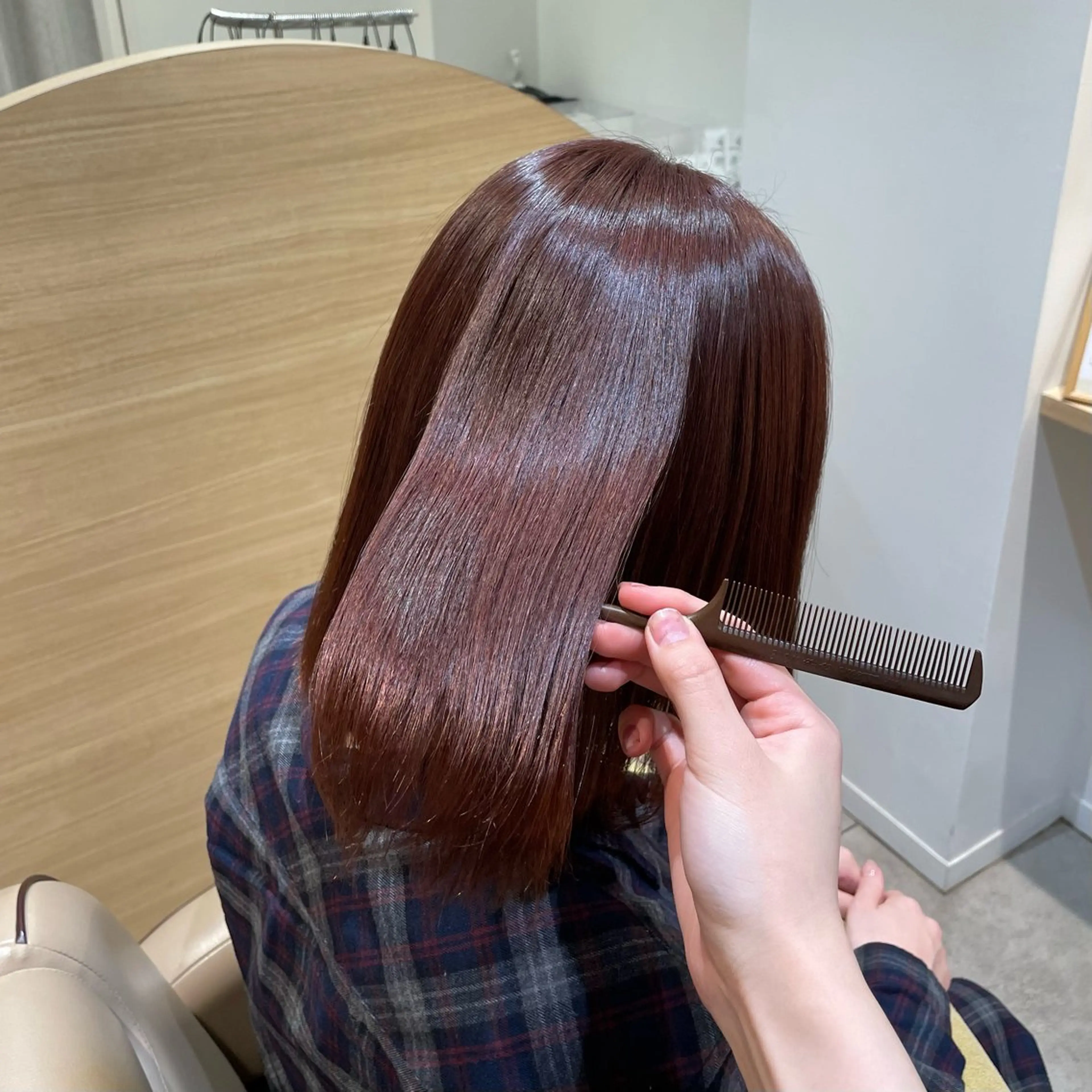 ミディアム カラー MIKU .のヘアスタイル