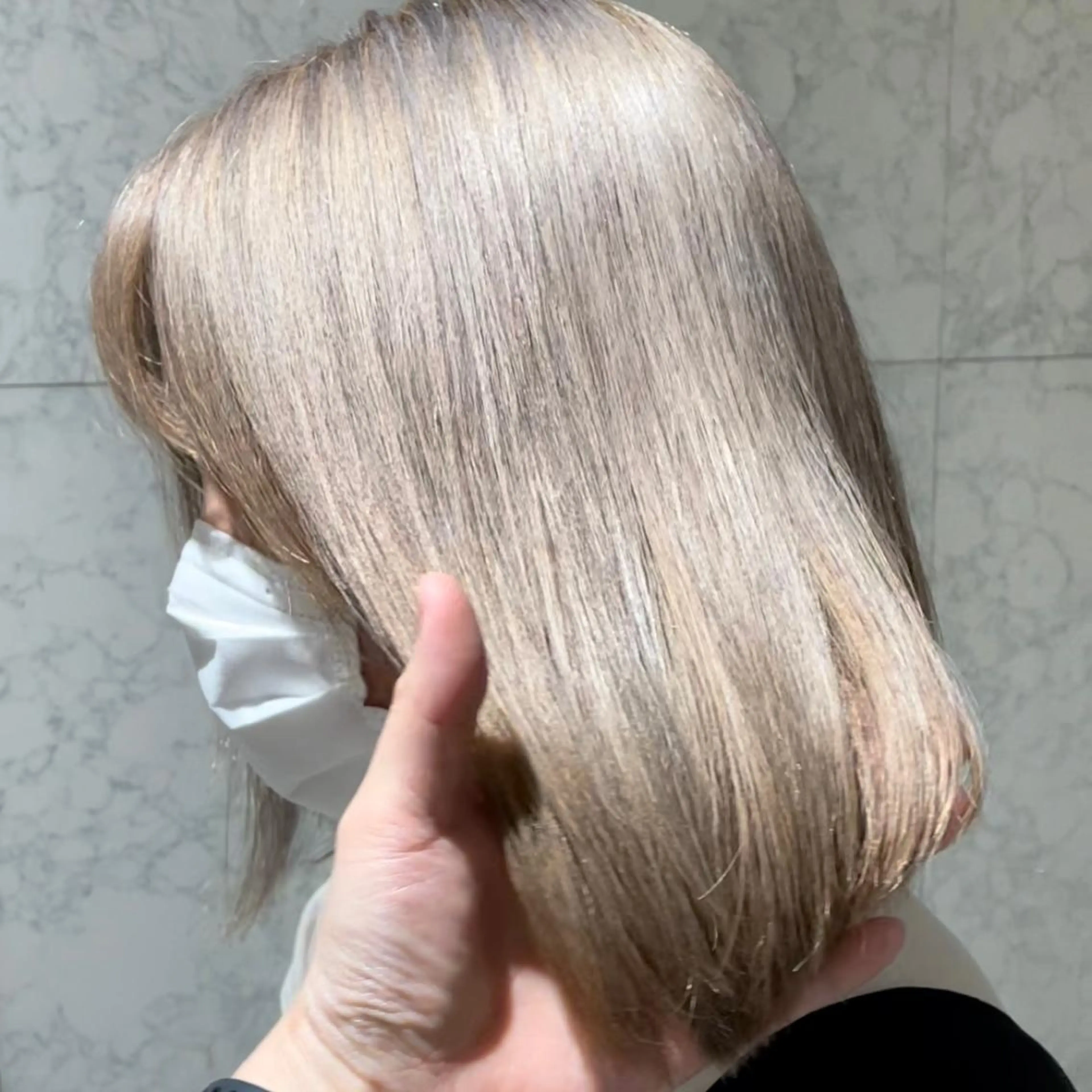 ミディアム カラー パーマ ヘアアレンジ メンズ キッズ ネイル マツエク・マツパ メンズバレイヤージュ メンズブリーチ メンズハイライト メンズハイトーン メンズインナーカラー カット ヘアカラー トリートメント 髪質改善🇰🇷 レイヤーカット/梅田のヘアスタイル