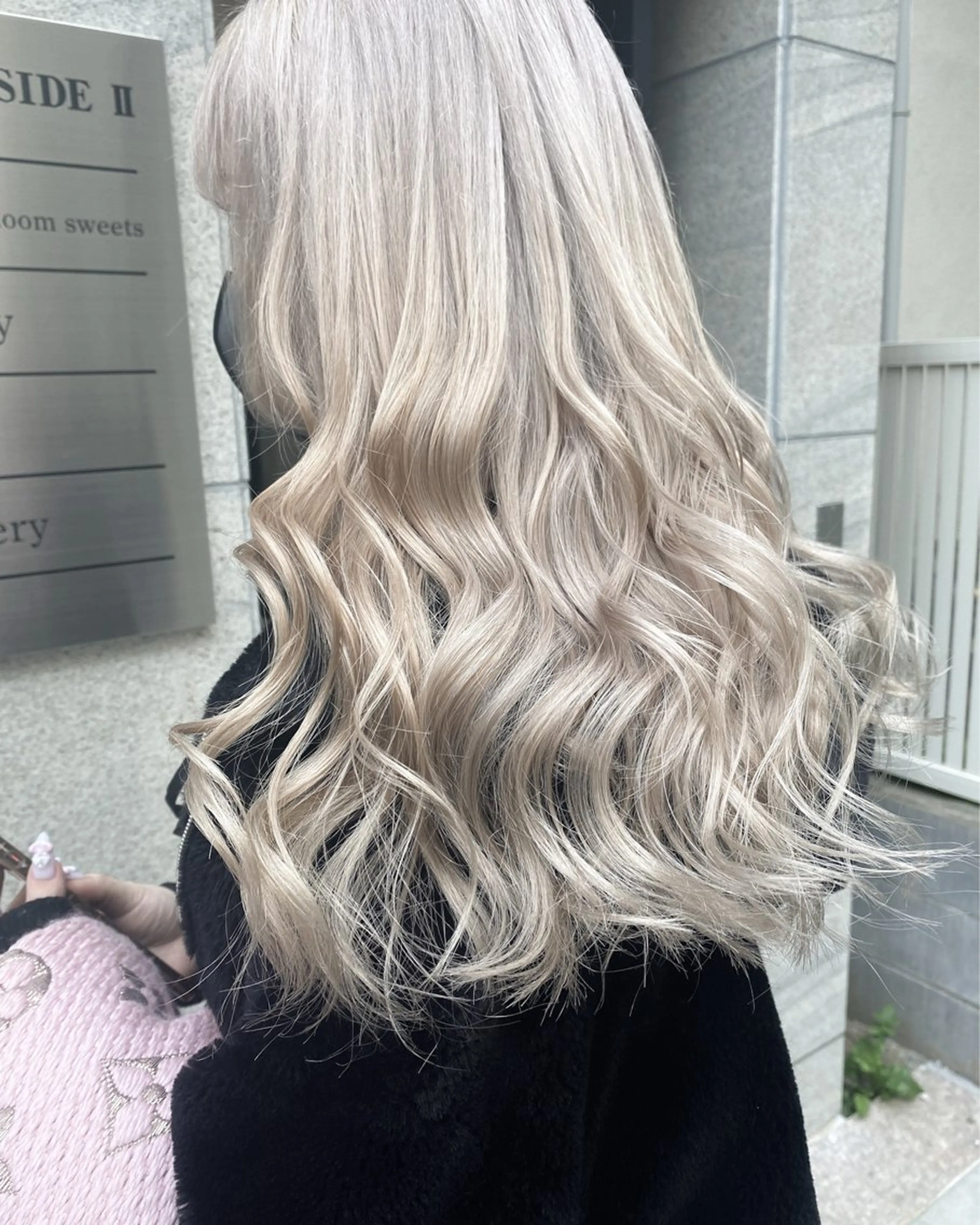 ロング カラー ベージュカラー ブリーチ 抜きっぱなしブロンド ブロンド ハイトーンカラー ヘアカラー Chérie所属・Chérie 渋谷/カラーサロンのヘアスタイル