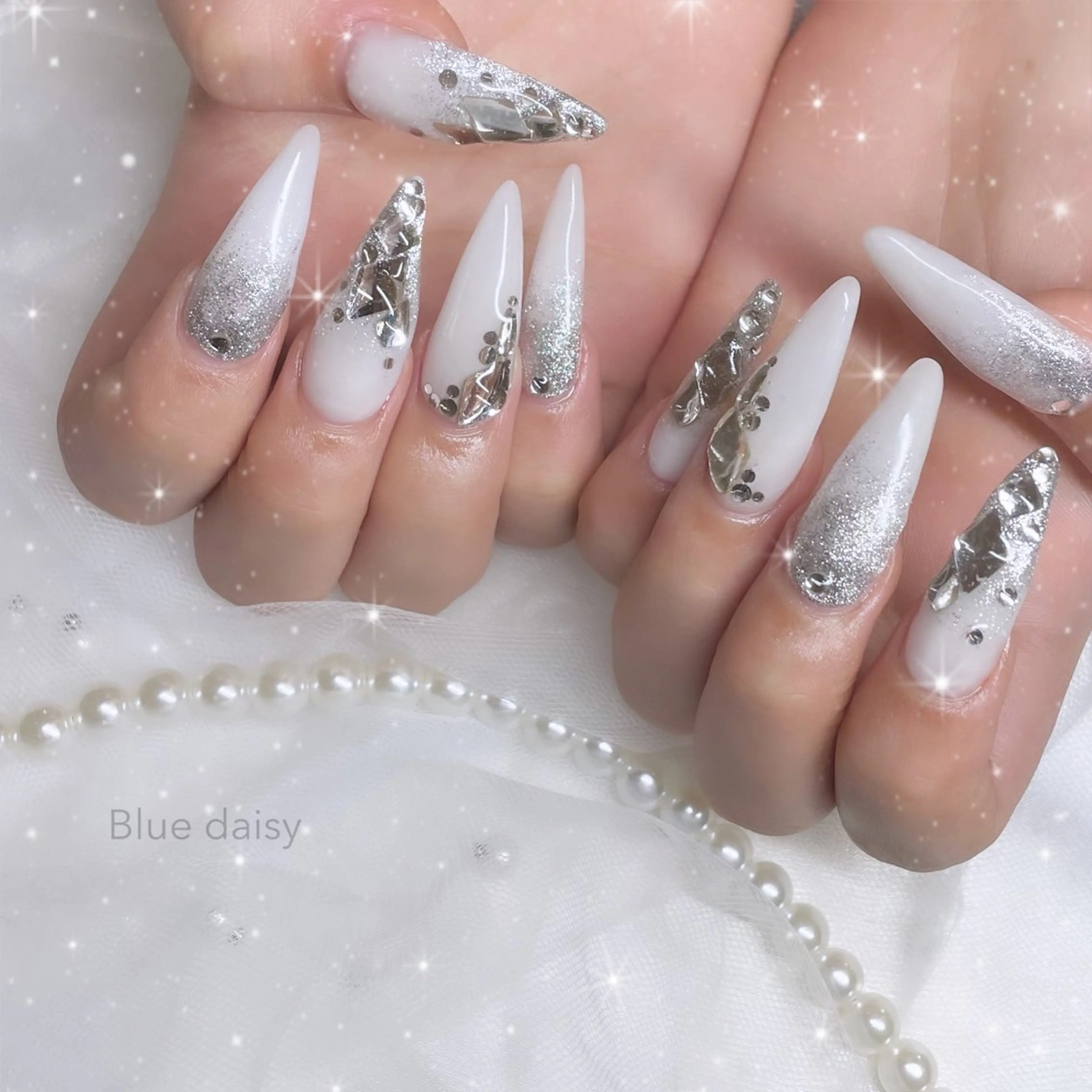 ネイル キラキラネイル ロングネイル スカルプネイル Blue daisy所属・Blue daisy 栄本店のネイルデザイン