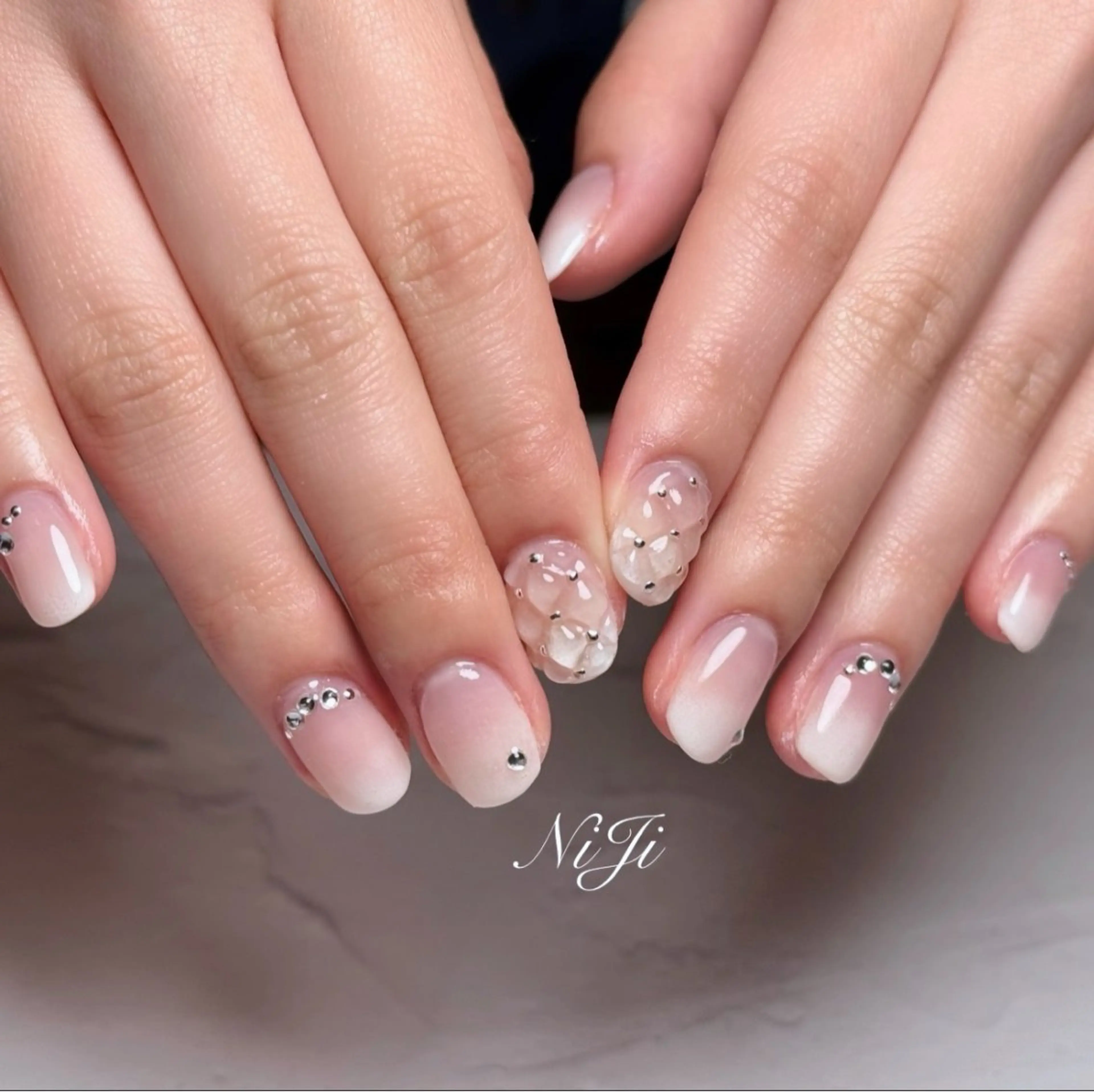 ネイル ぷっくりネイル ハンドネイル nailsalon N iJiのネイルデザイン