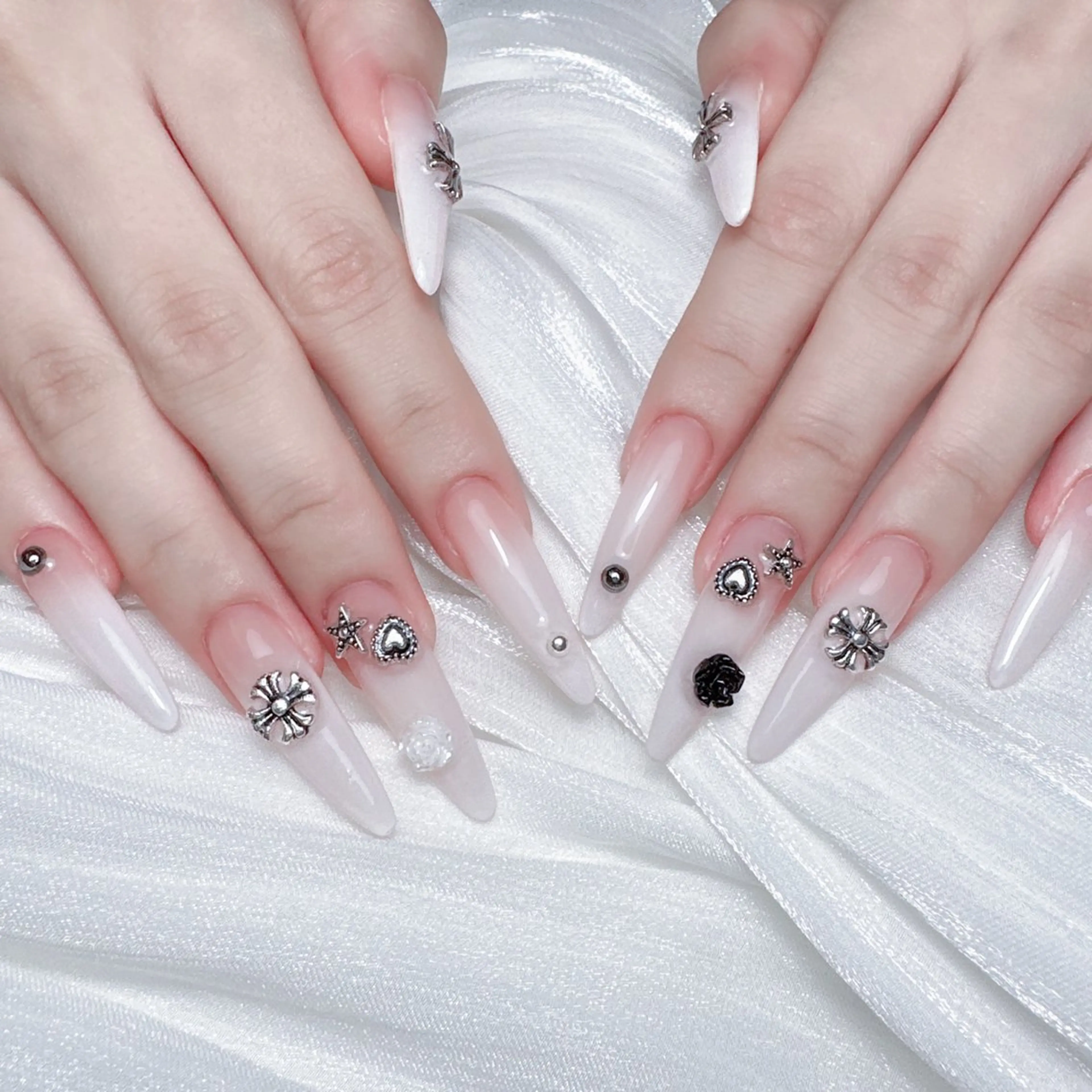 ネイル ハンドネイル M🌷nail 長さだし専門店のネイルデザイン