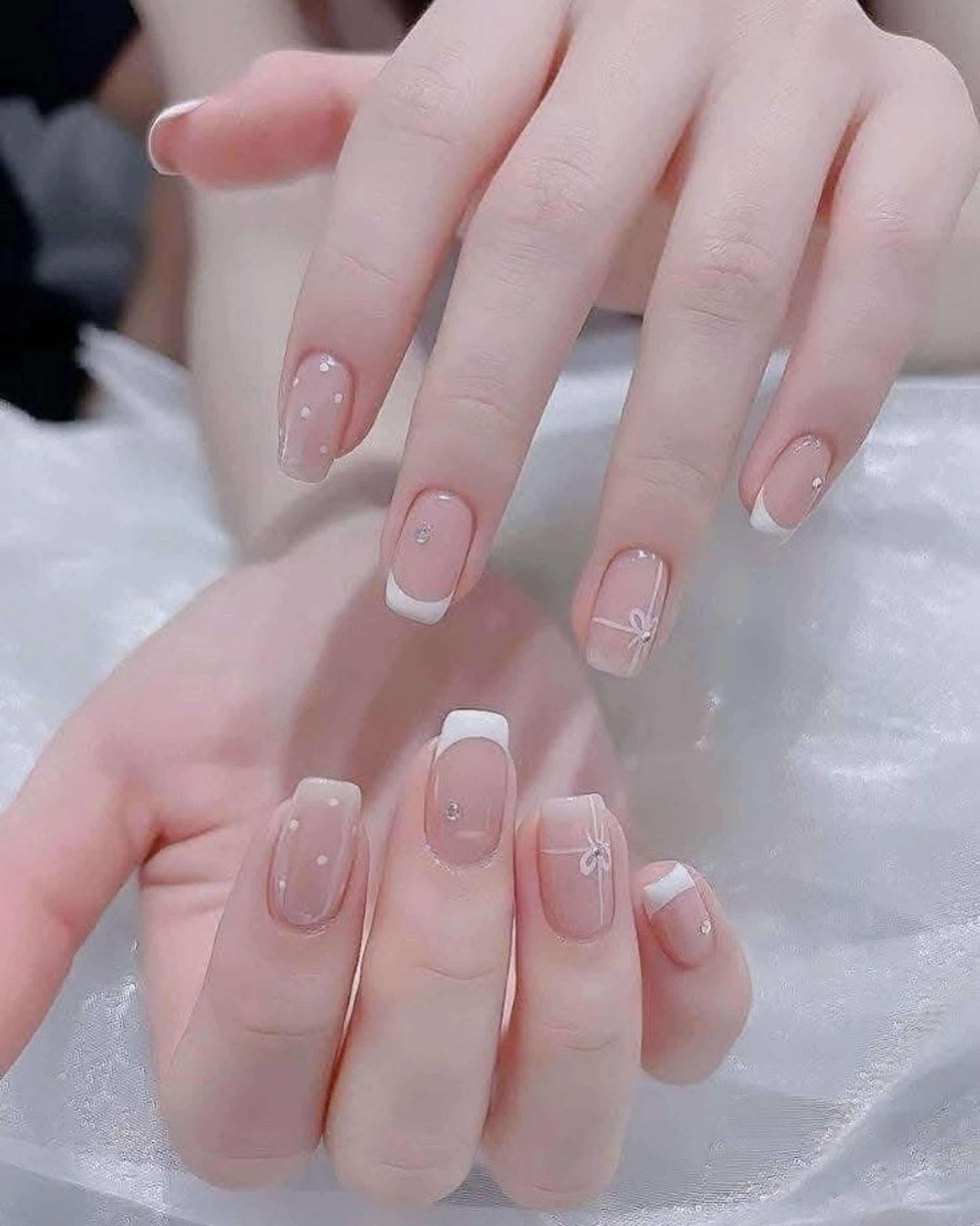 ネイル フットネイル ジェルネイル 韓国ネイル マグネットネイル 持ち込み ハンドネイル Akiko ネイルサロン所属・AKIKO ネイルサロンのネイルデザイン