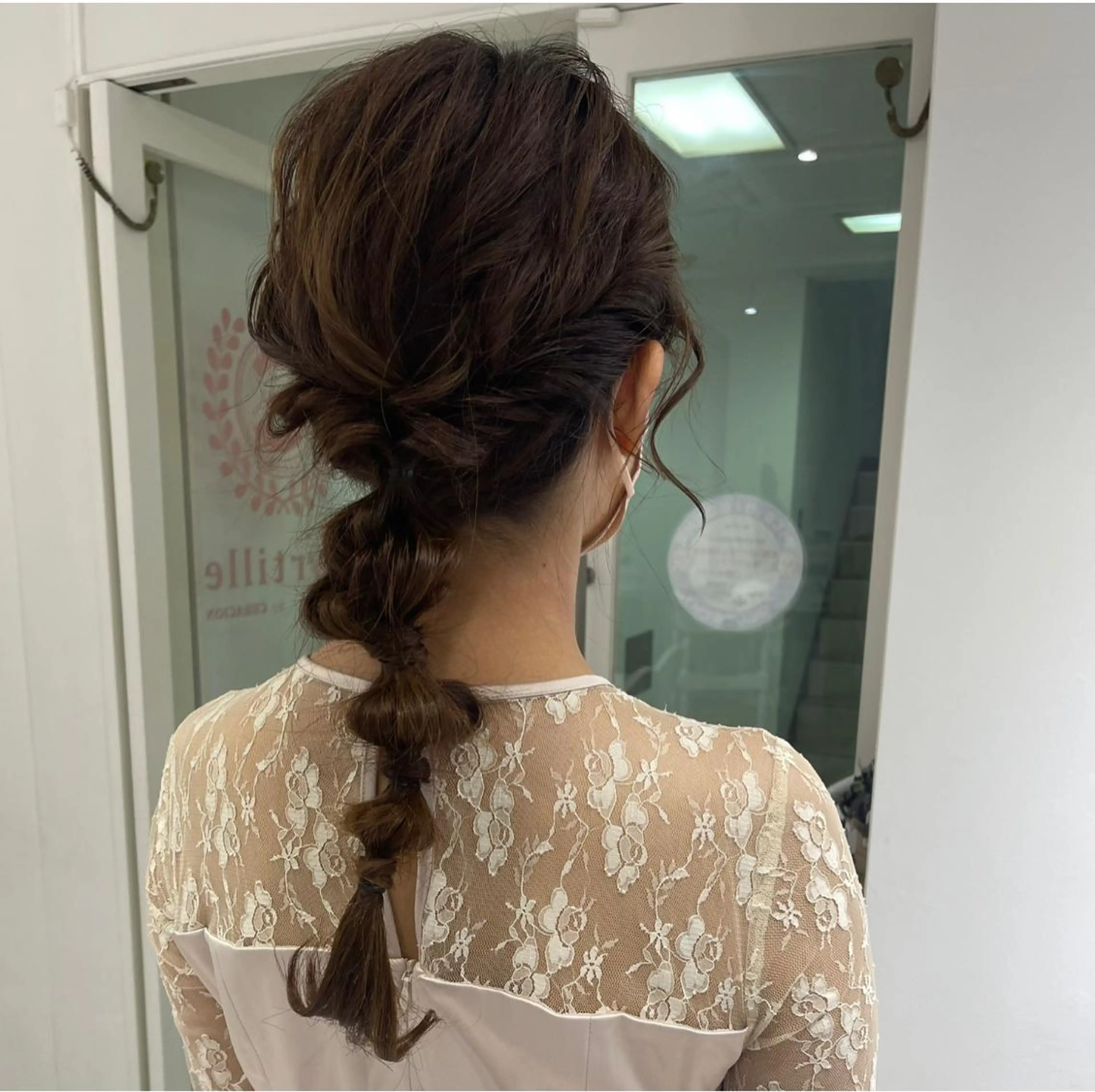 ロング ヘアアレンジ お団子ヘア ツインテール 結婚式・ブライダル 三つ編み Maisie所属・ヘアアレンジ/ 暖色🩵hazukiのヘアスタイル