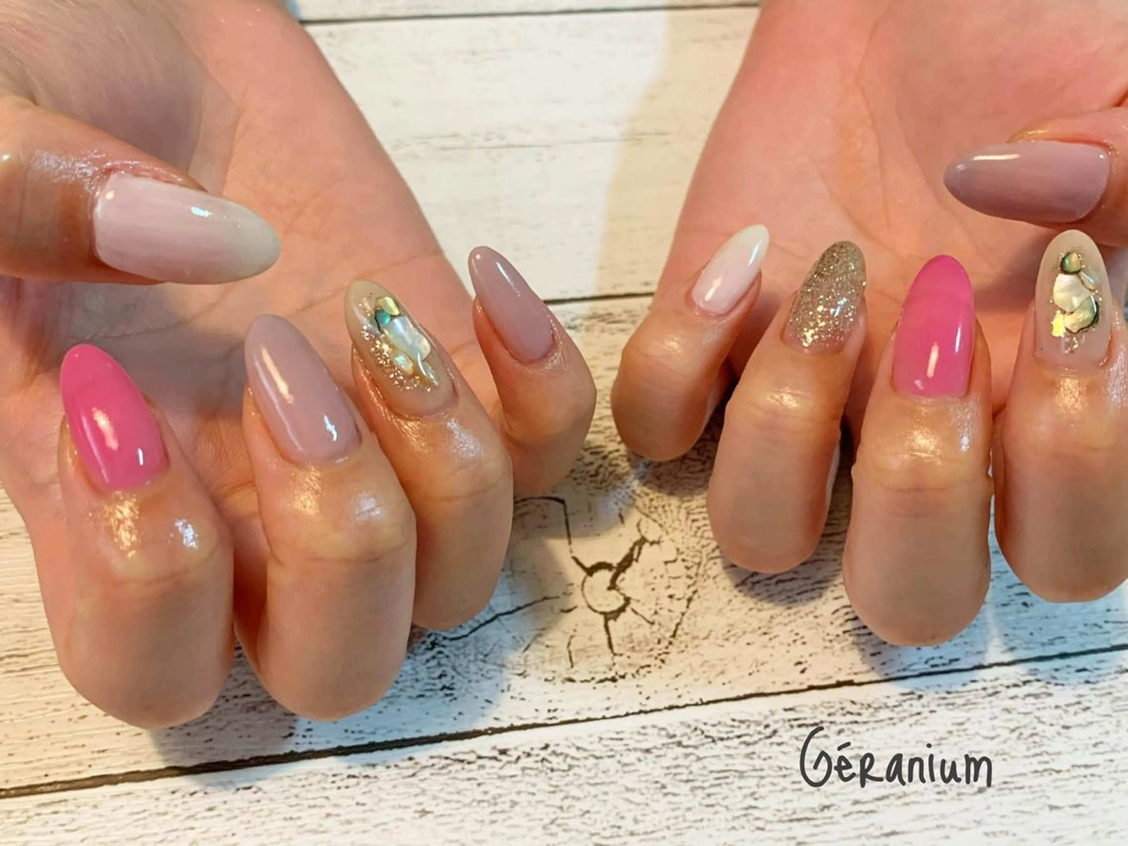 ネイル ハンドネイル フットネイル GéRanium Harukaのネイルデザイン