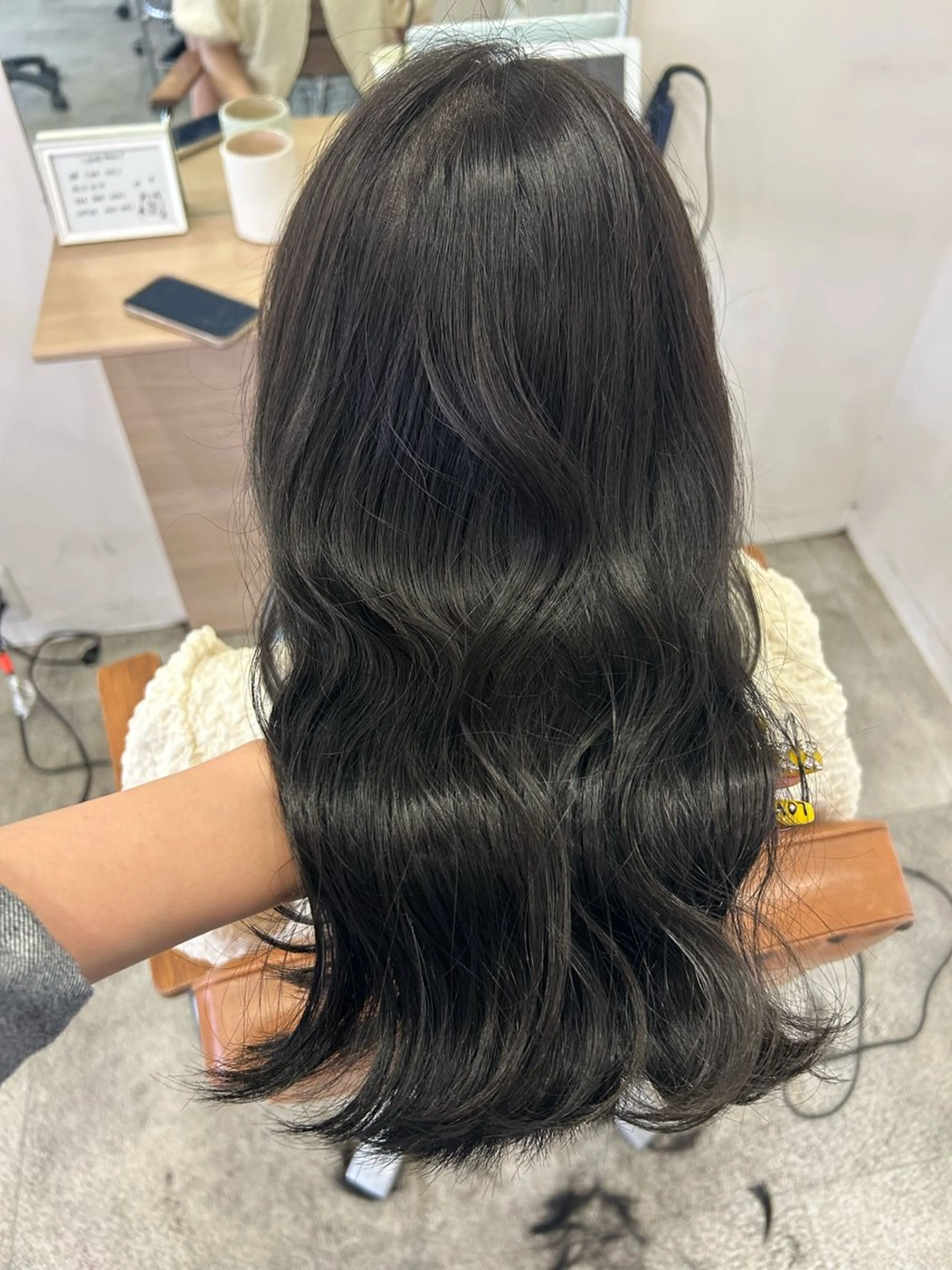 ミディアム ヘアカラー チナツ/透明感カラー /酸性縮毛のヘアスタイル