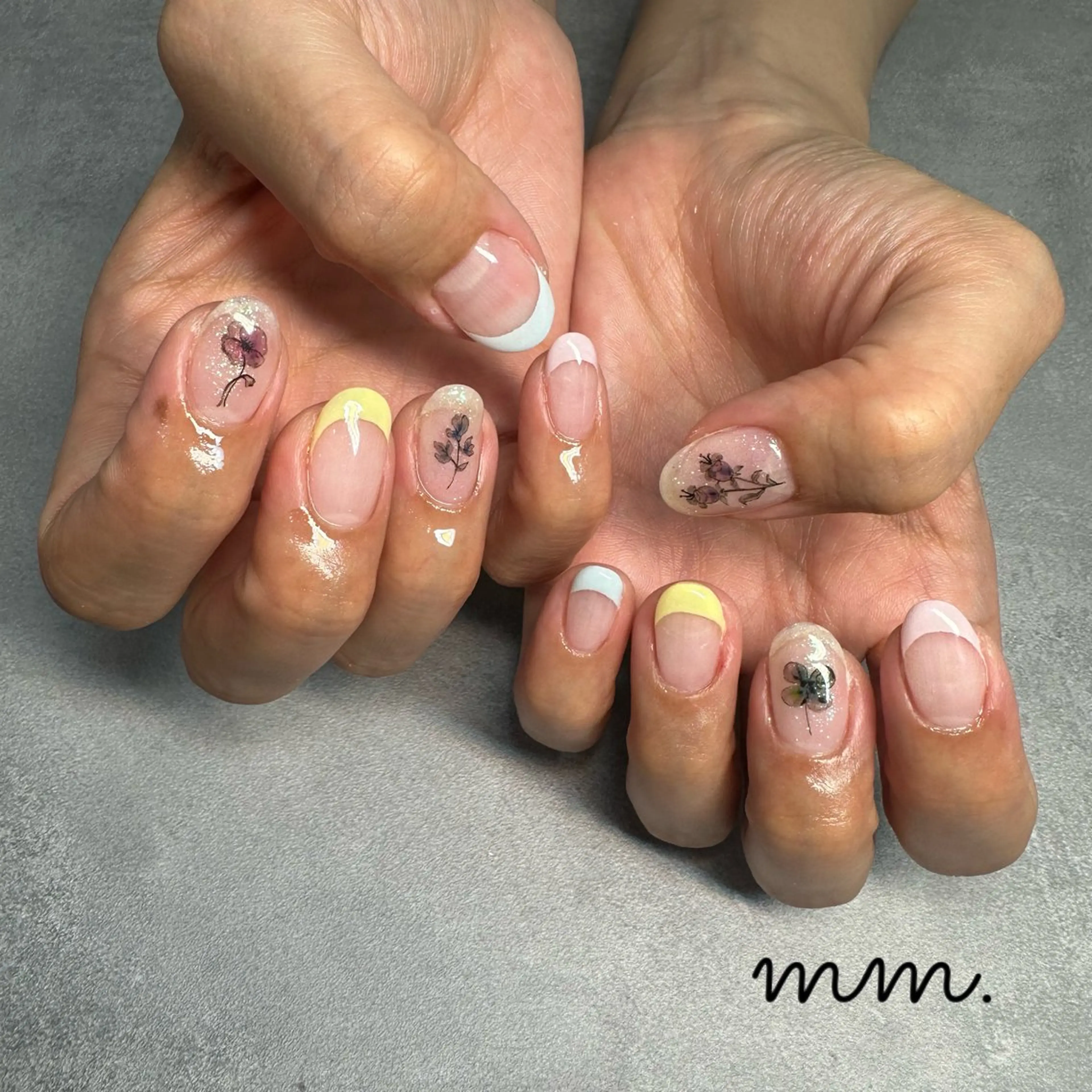 ネイル ハンドネイル 🩷🩵mm.大宮 Riyo🧸🩵🩷のネイルデザイン