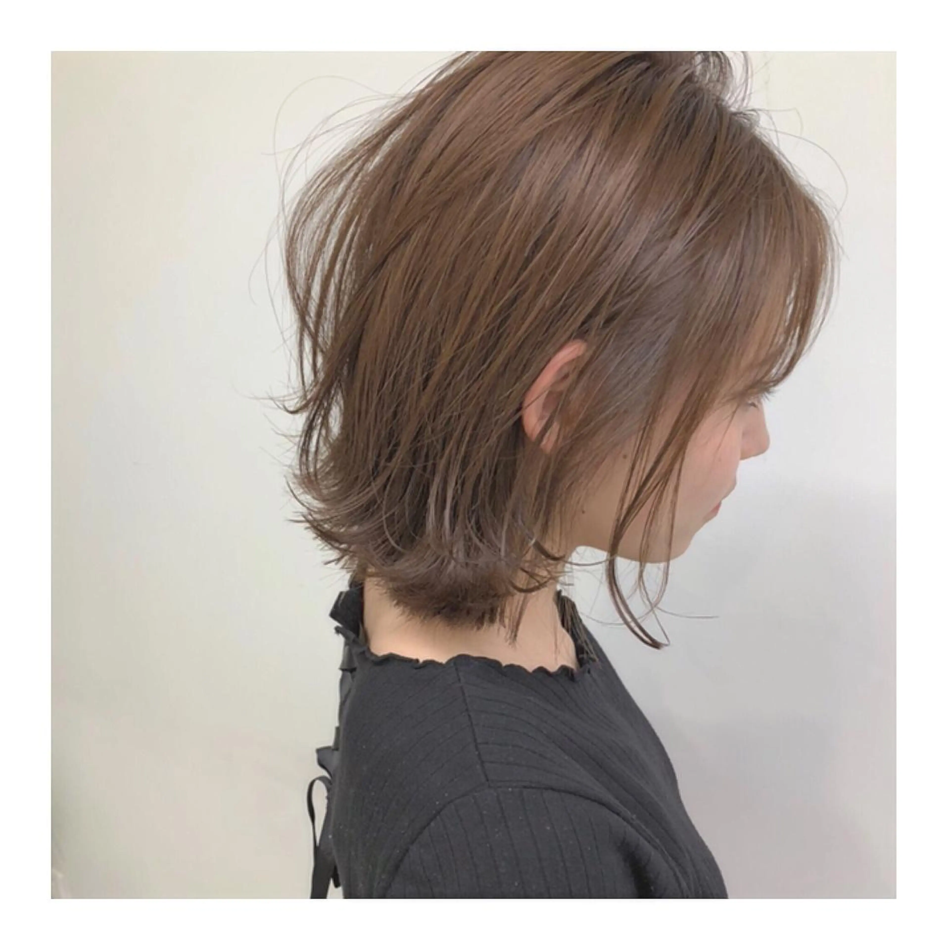 ショート カラー ベージュカラー カット ヘアカラー lar 立川南口所属・レイヤーボブ/ボブ 仲川和人のヘアスタイル