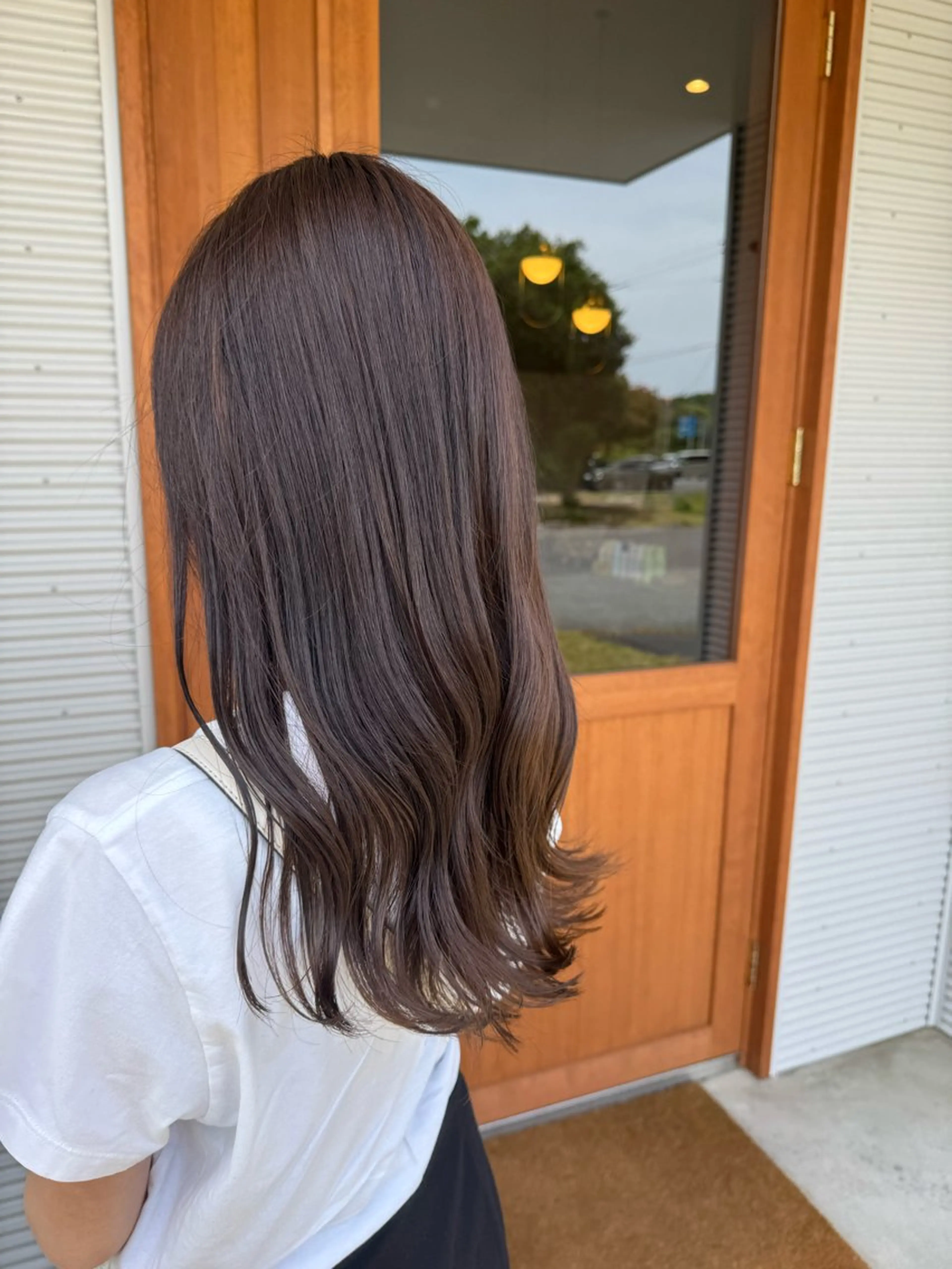 ロング カラー ブラウンカラー チョコレートブラウン マンツーサロン アパートメント山本のヘアスタイル