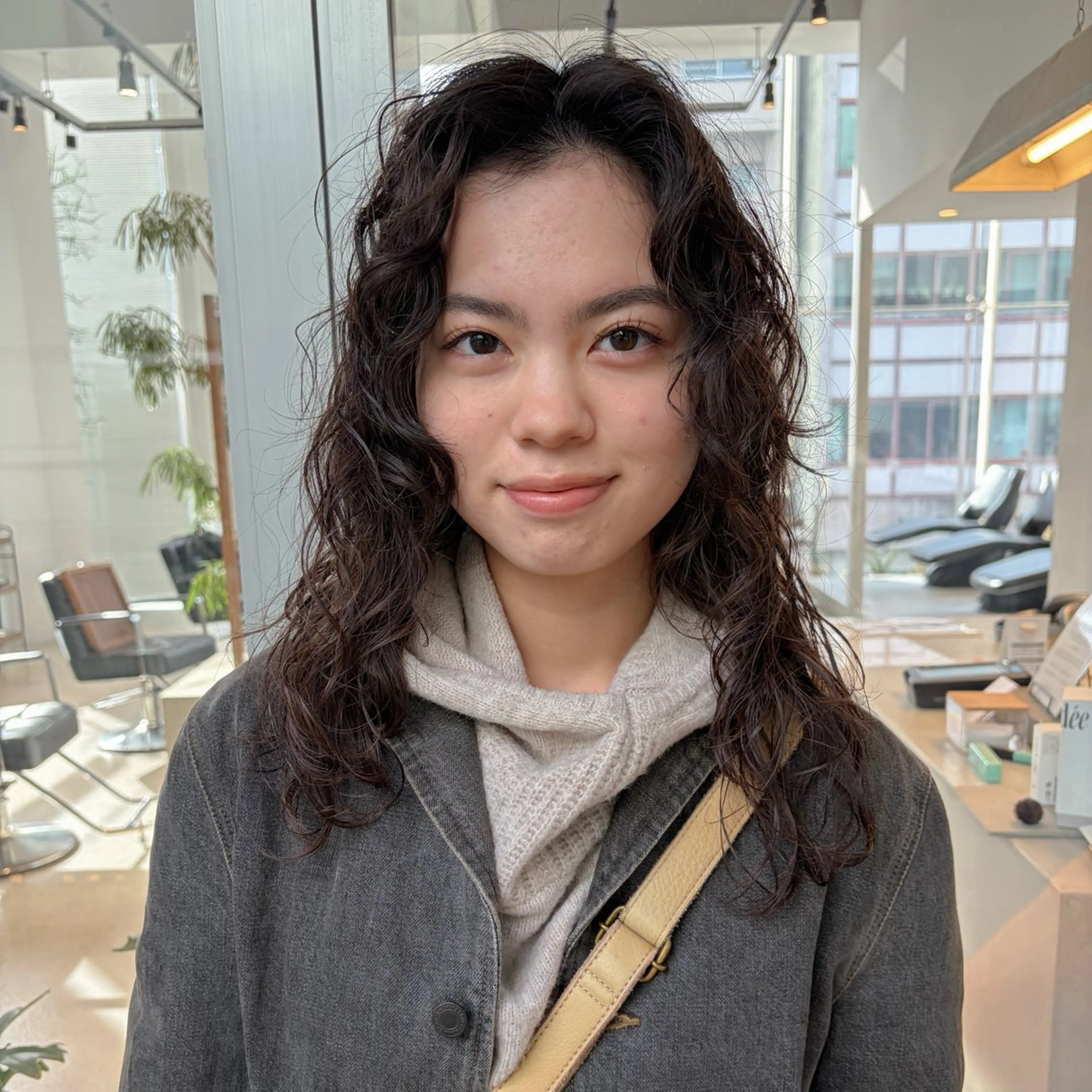 ロング パーマ レイヤーカット ロング Ayaka/パーマ /ショート/レイヤーのヘアスタイル