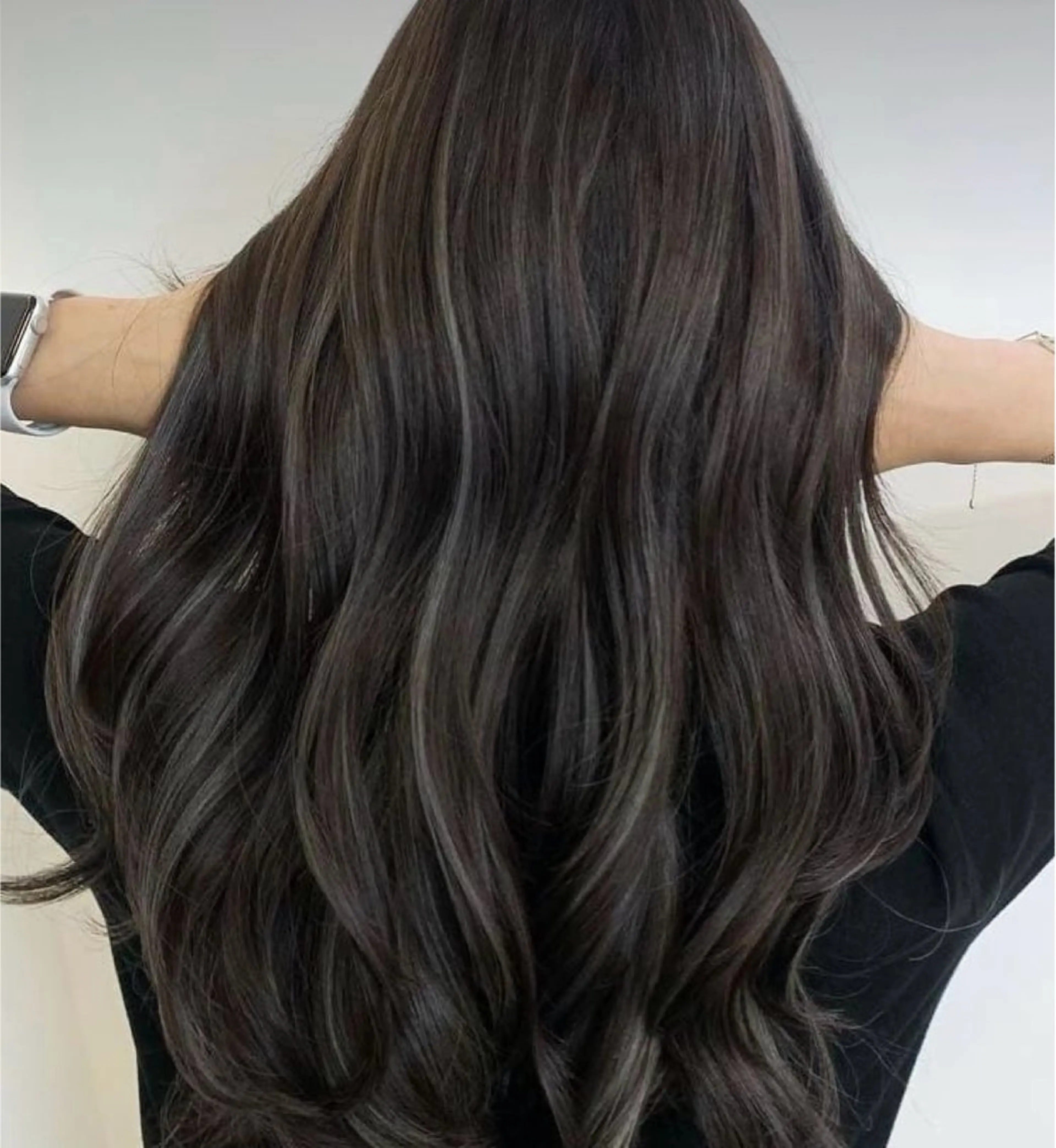 カラー 【arc】 佐藤未希穂/レイヤーのヘアスタイル