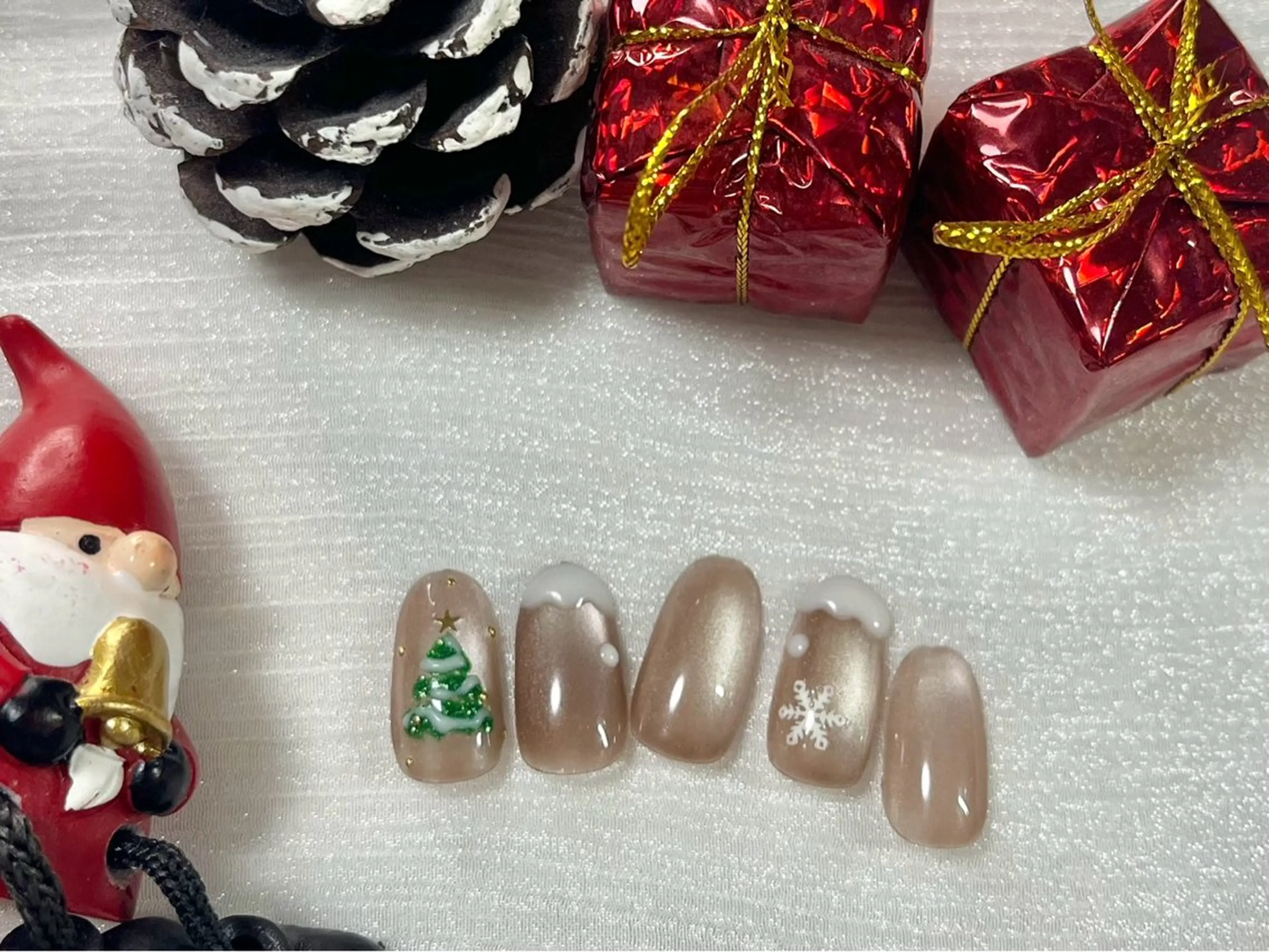 ネイル ジェルネイル マグネットネイル パラジェル 冬ネイル クリスマス kiki nail 二子玉川のネイルデザイン