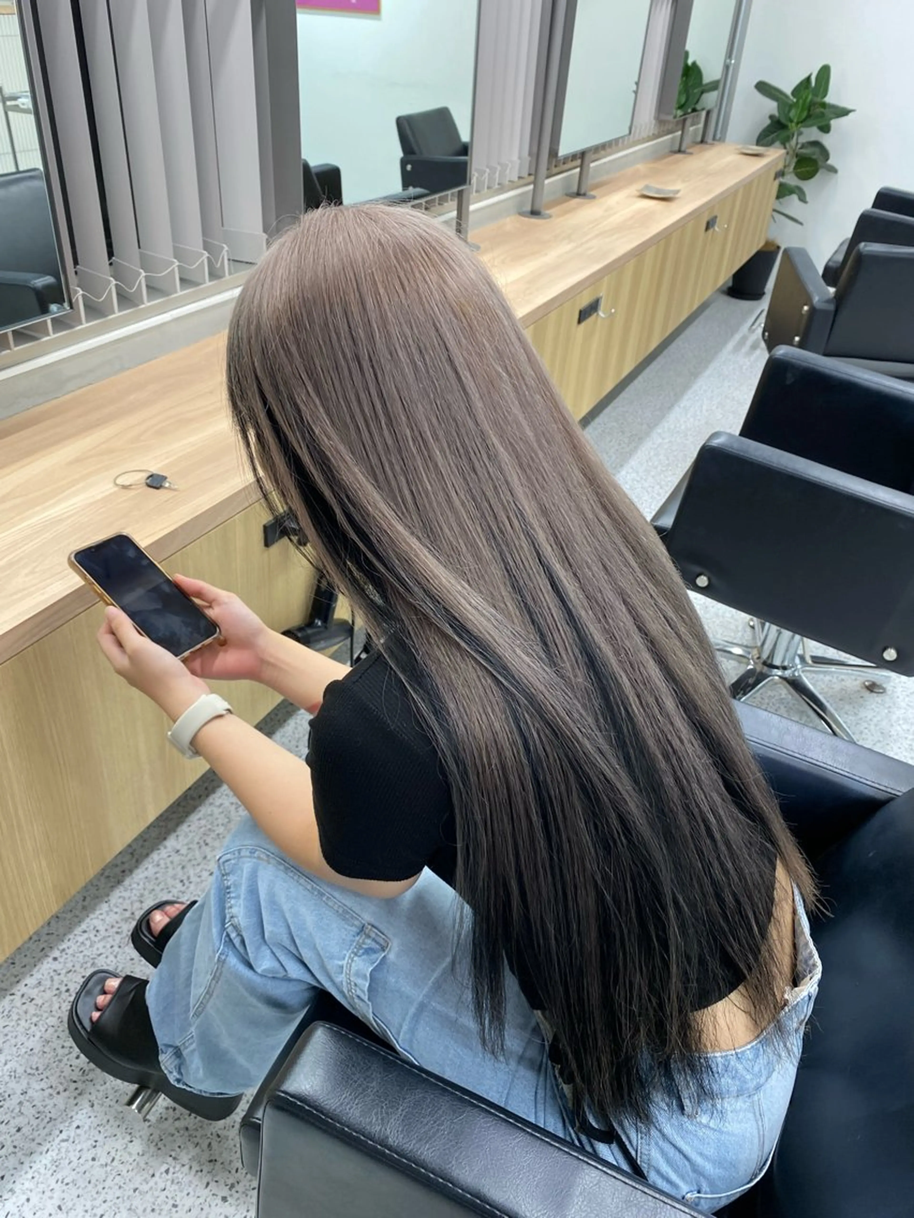 ロング カラー ベージュカラー ブロンド ダブルカラー ハイトーンカラー ピンクカラー ヘアカラー トリートメント PELEshibuya所属・カットモデル様無料 💎saaya💎のヘアスタイル