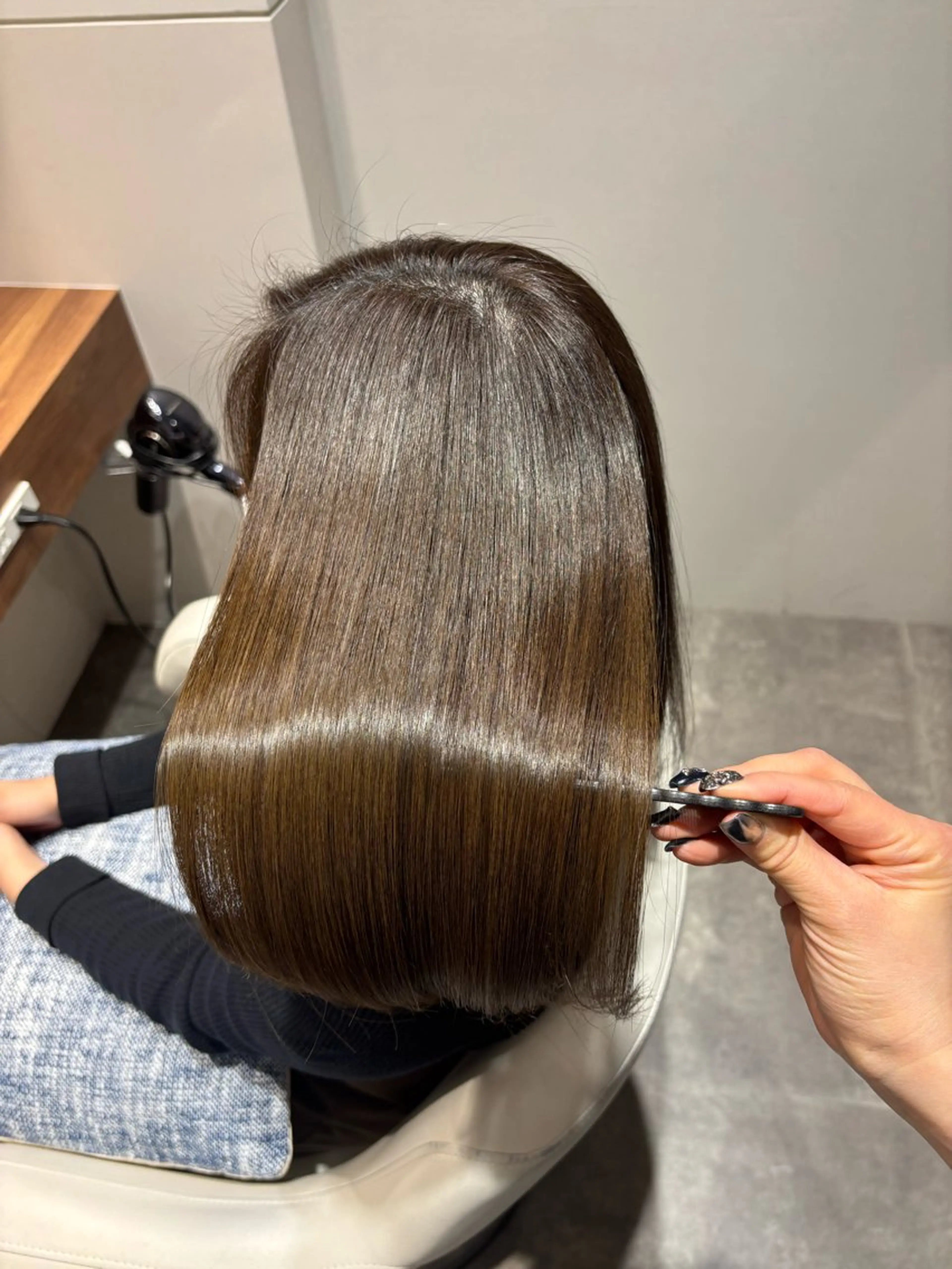 ミディアム ヘアカラー トリートメント 美髪ヘア 🤍erikaのヘアスタイル