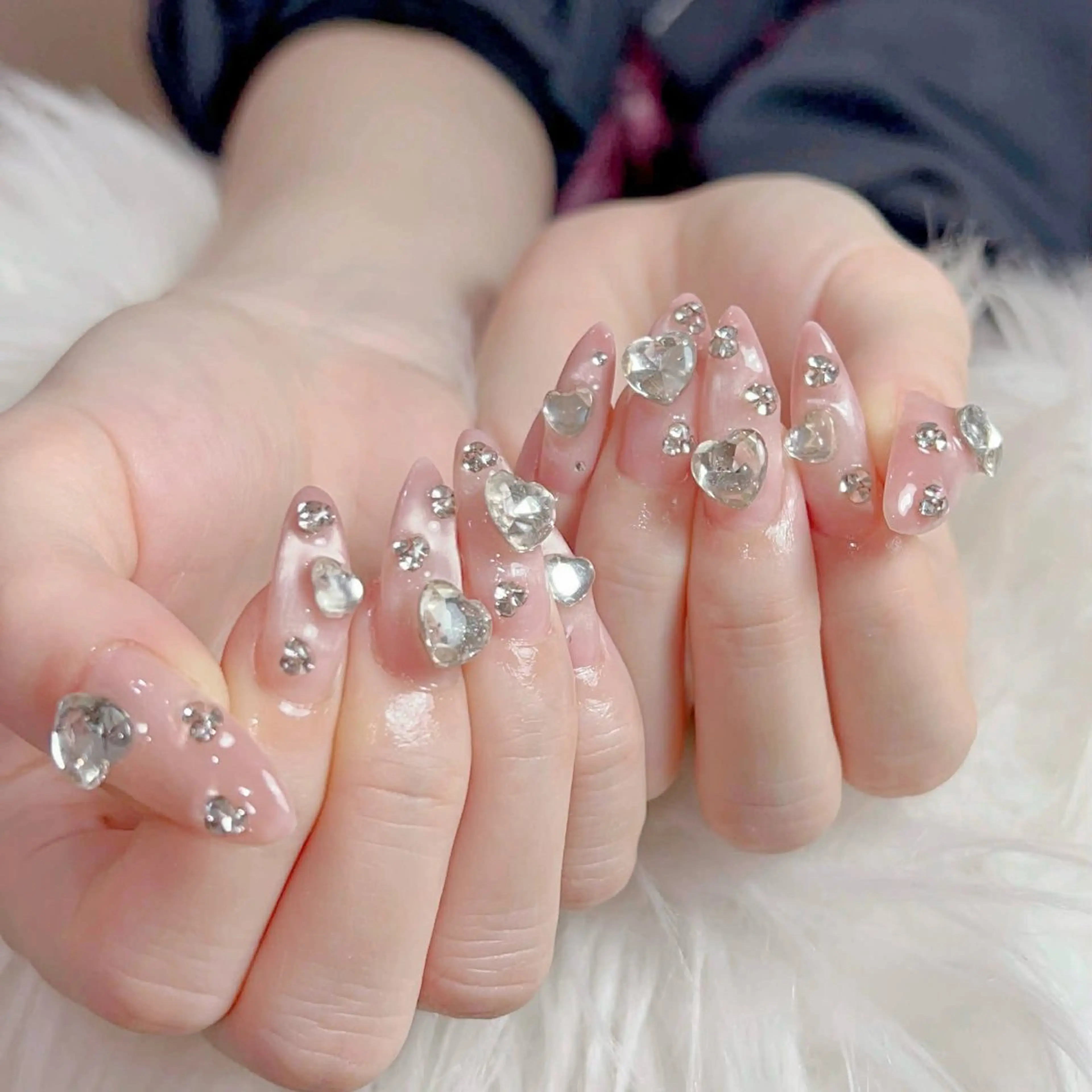 ネイル チークネイル フレンチネイル ガラスフレンチ グラデーション キラキラネイル ハンドネイル LilyLala Nailsalonのネイルデザイン