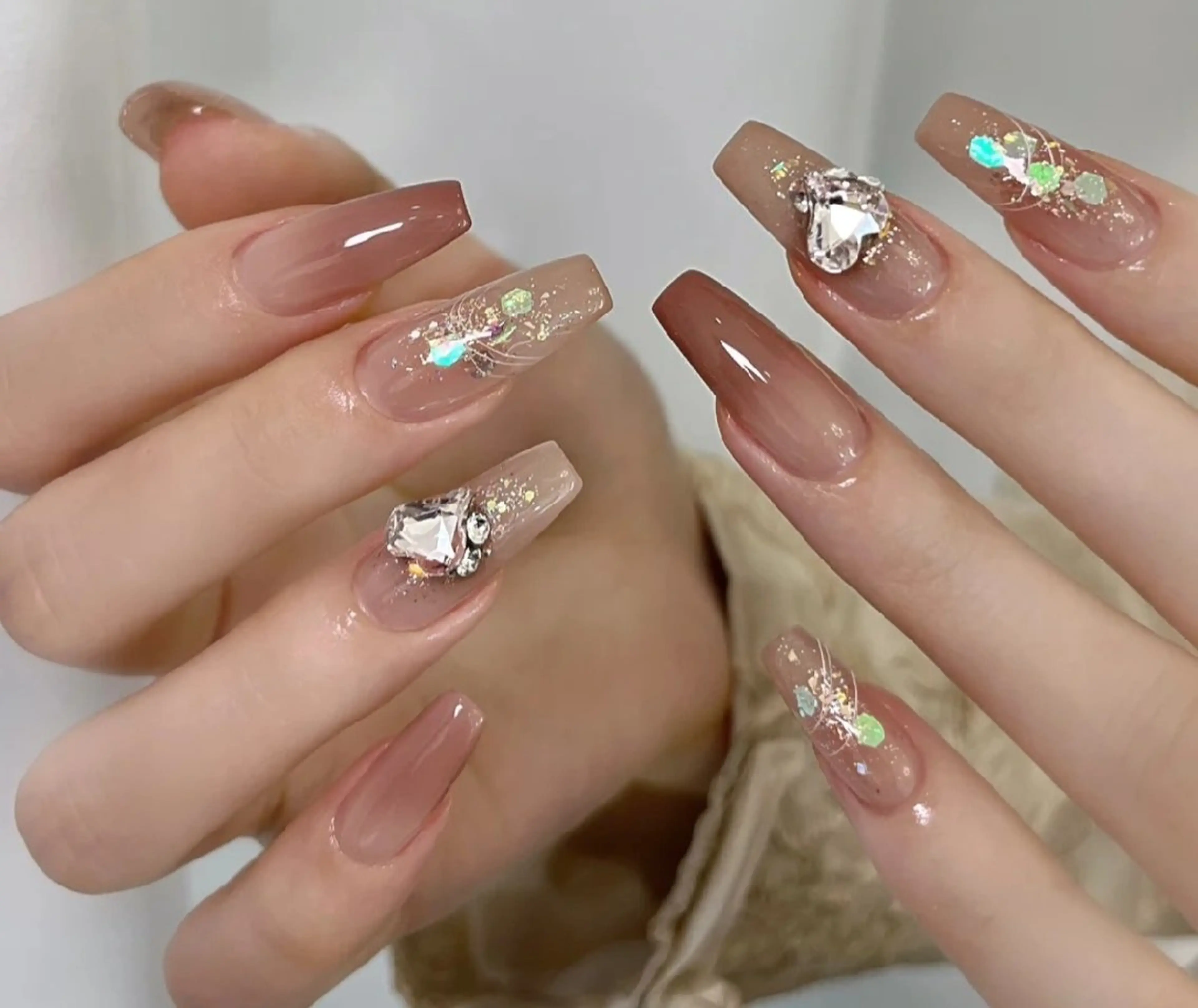 セミロング ninabeauty 新宿のネイルデザイン