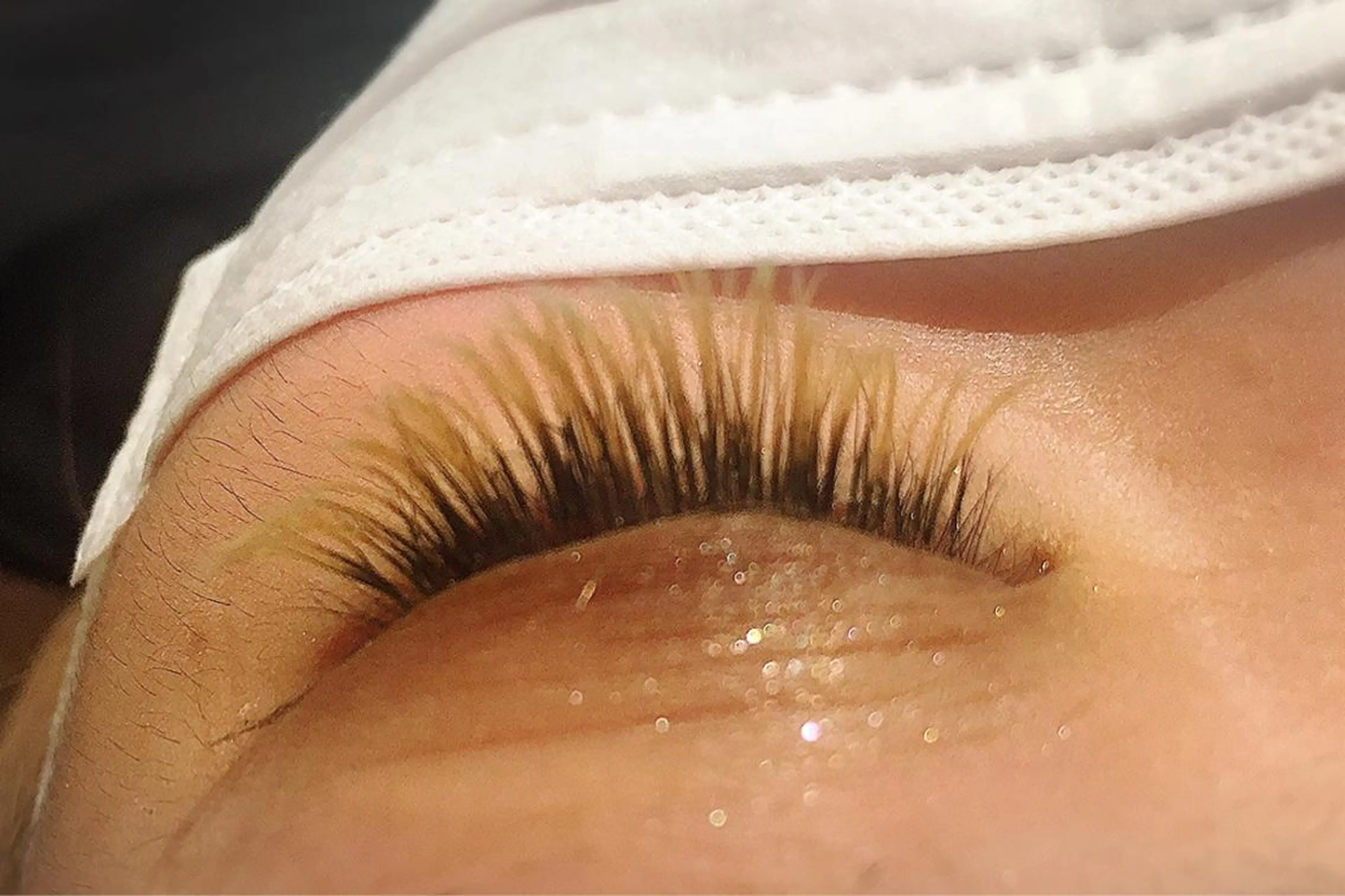 マツエク・マツパ カラーマツエク due hair 京都駅前店 MILBON オージュア認定サロン【デューヘアー】所属・ハイトーンブリーチ 土坂　由志【京都】のヘアスタイル