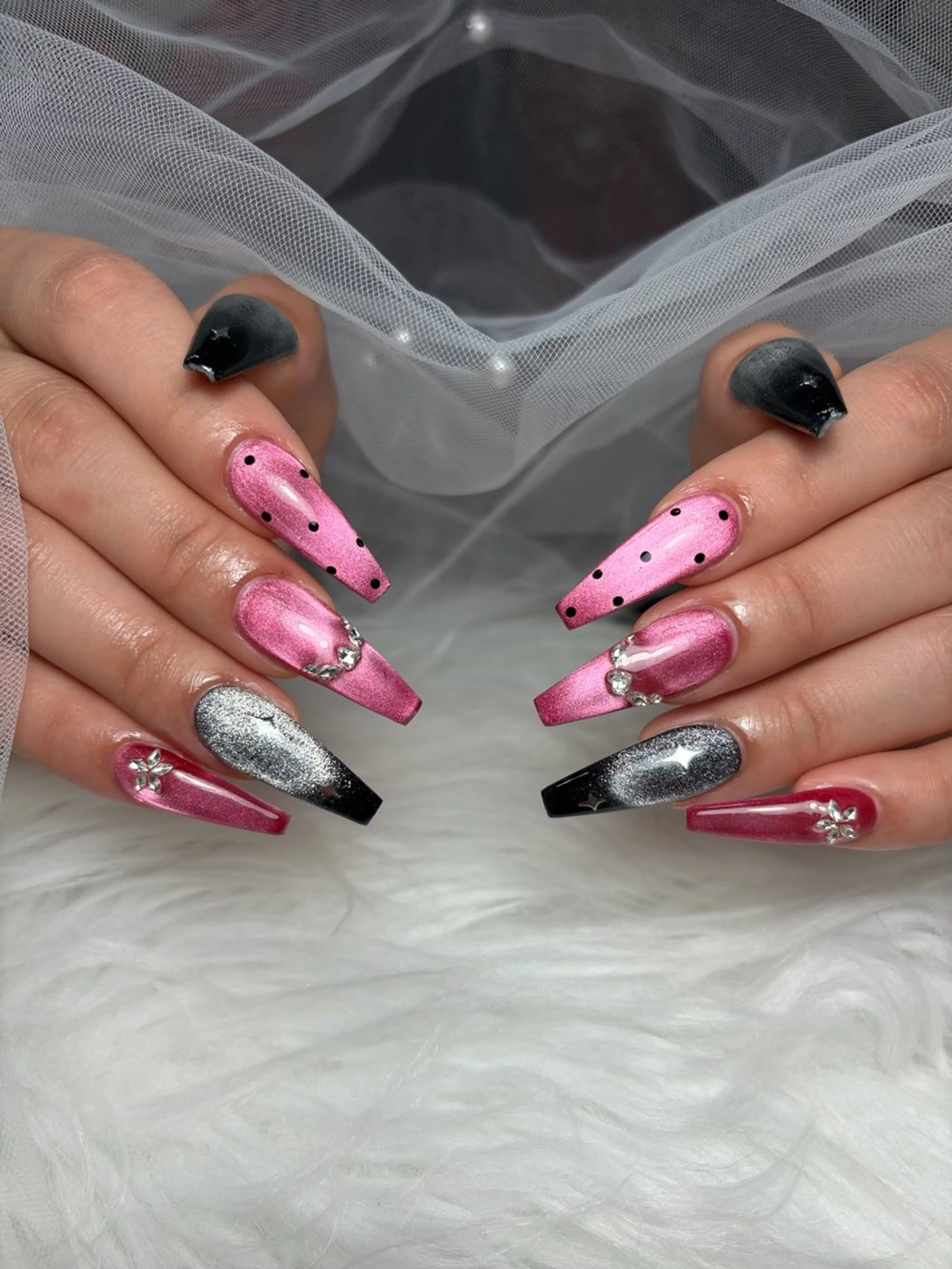 ネイル アートネイル 長さ出し ジェルネイル マグネットネイル ニュアンスネイル ハンドネイル Cloudy Chan Nailのネイルデザイン