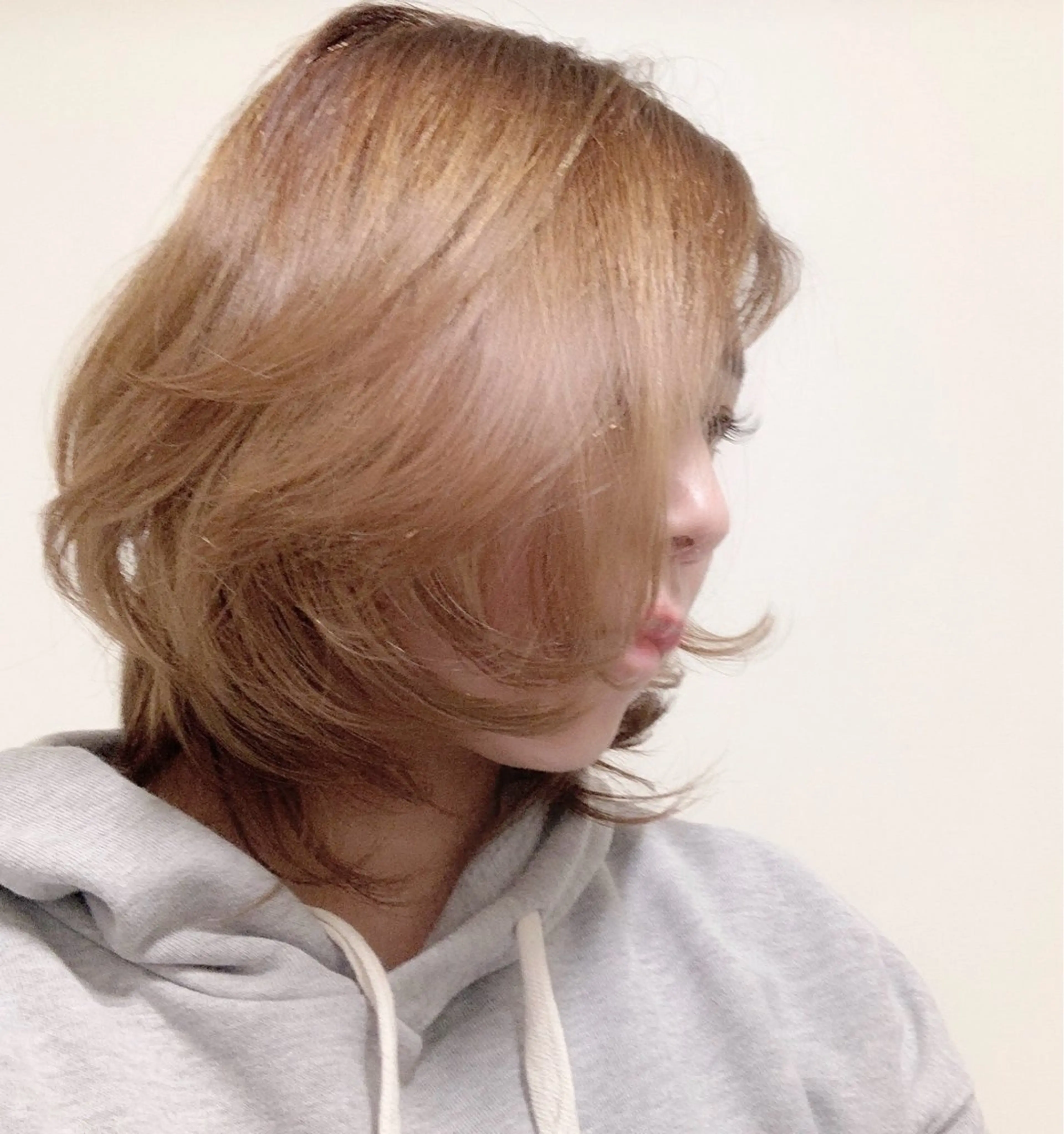 カットシャンプートリートメントブローの写真