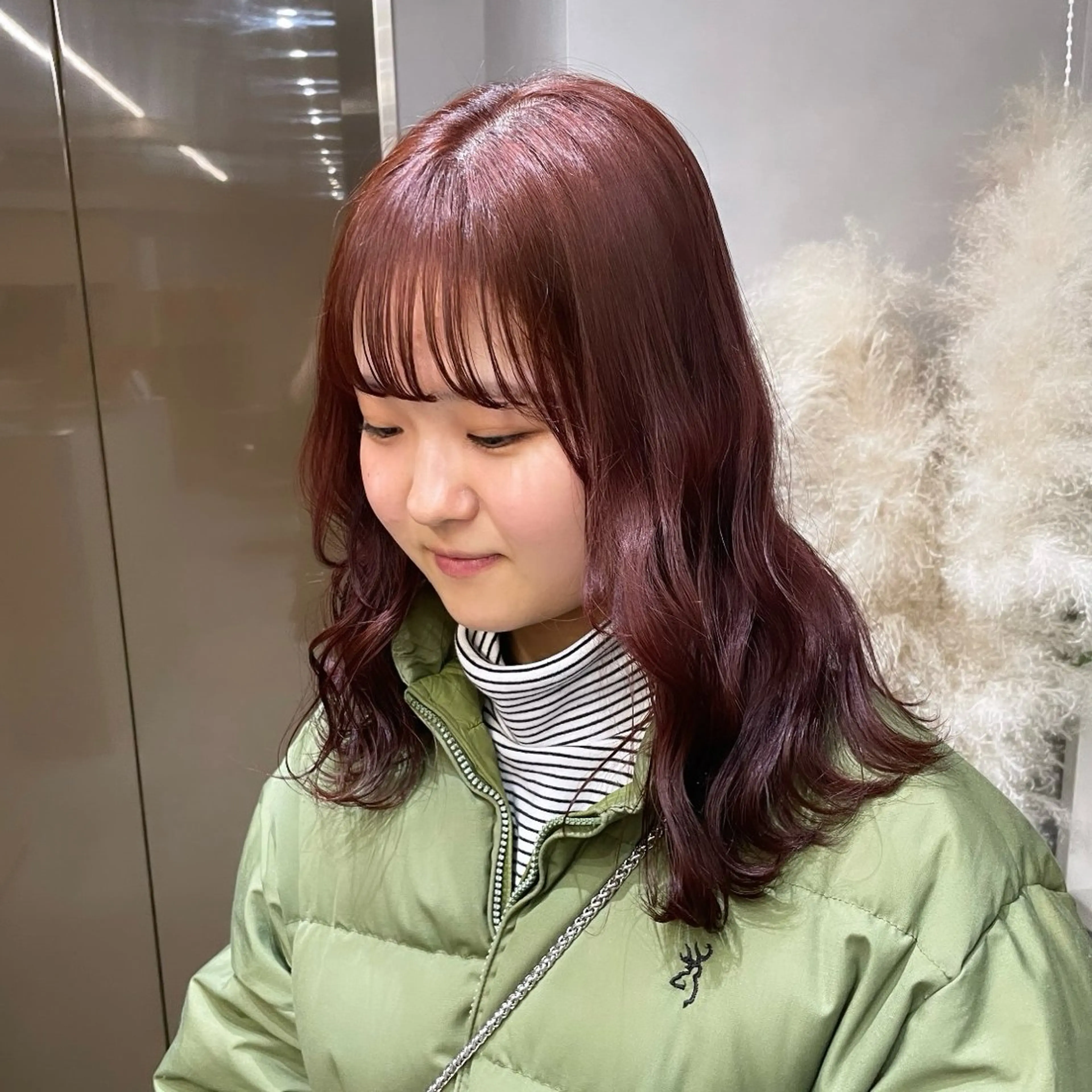 ミディアム カラー ブリーチ ブリーチなしカラー レッドカラー ヘアカラー Rui/透明感カラー 暖色/レイヤーカットのヘアスタイル