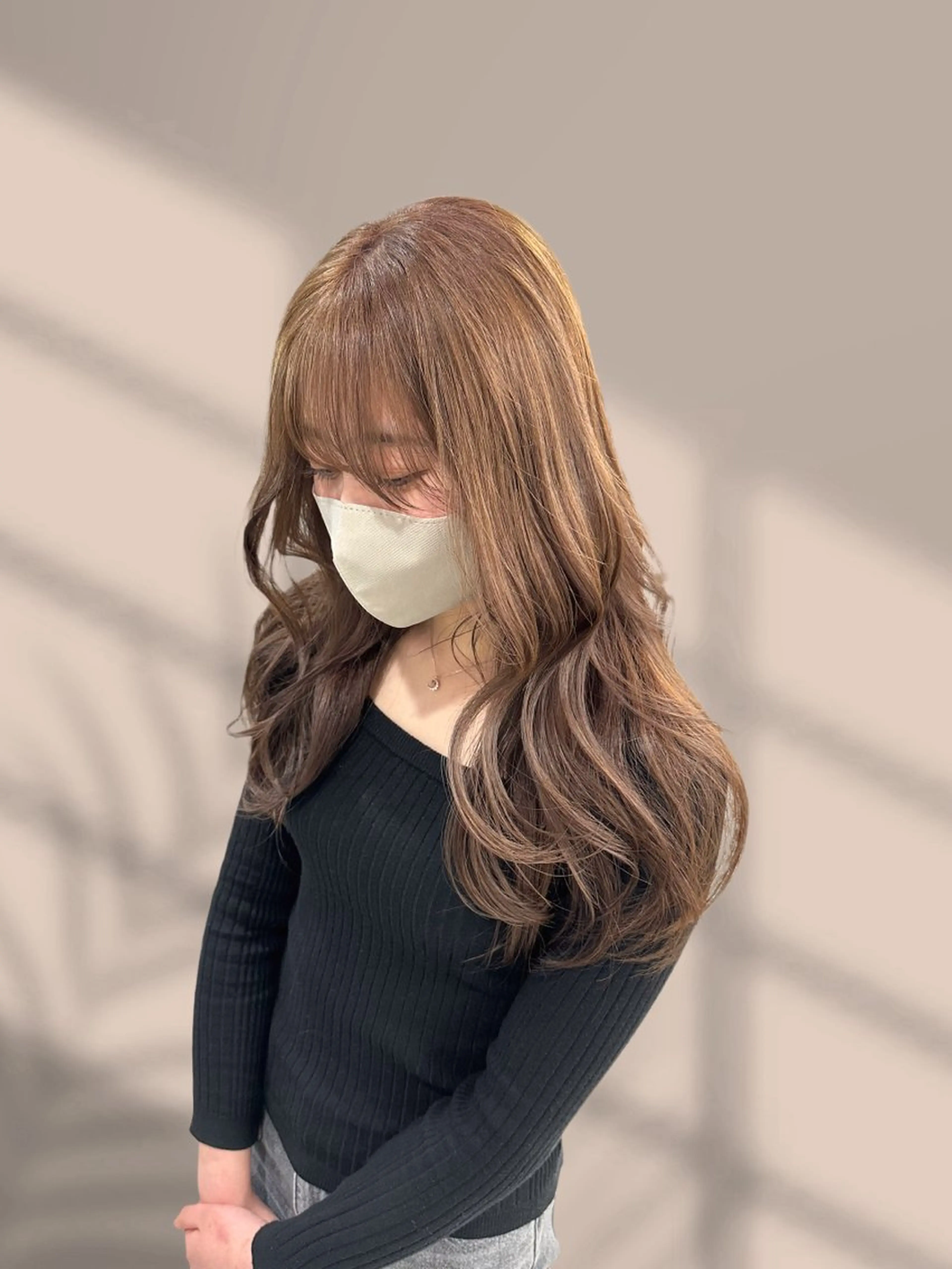 ロング カラー くすみミルクティー／ ブラウン🪡TOWAのヘアスタイル