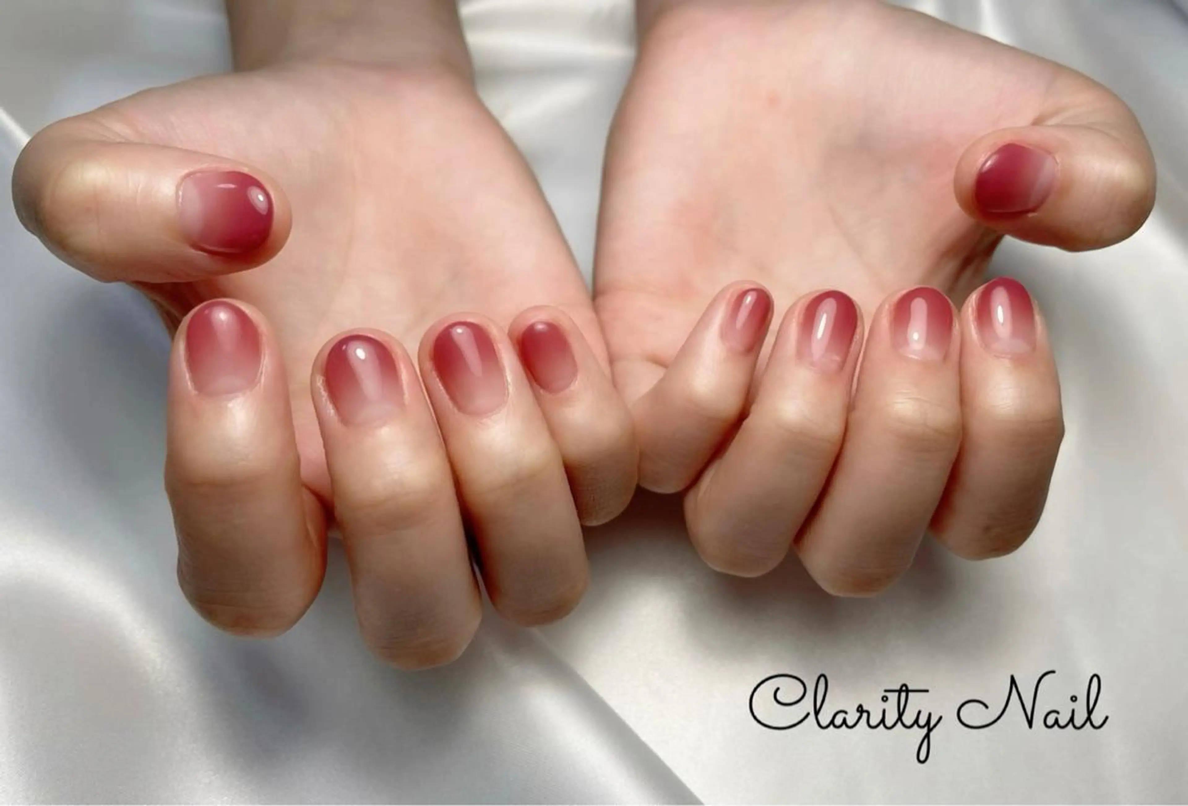 ネイル グラデーション ハンドネイル Clarity Nailのネイルデザイン