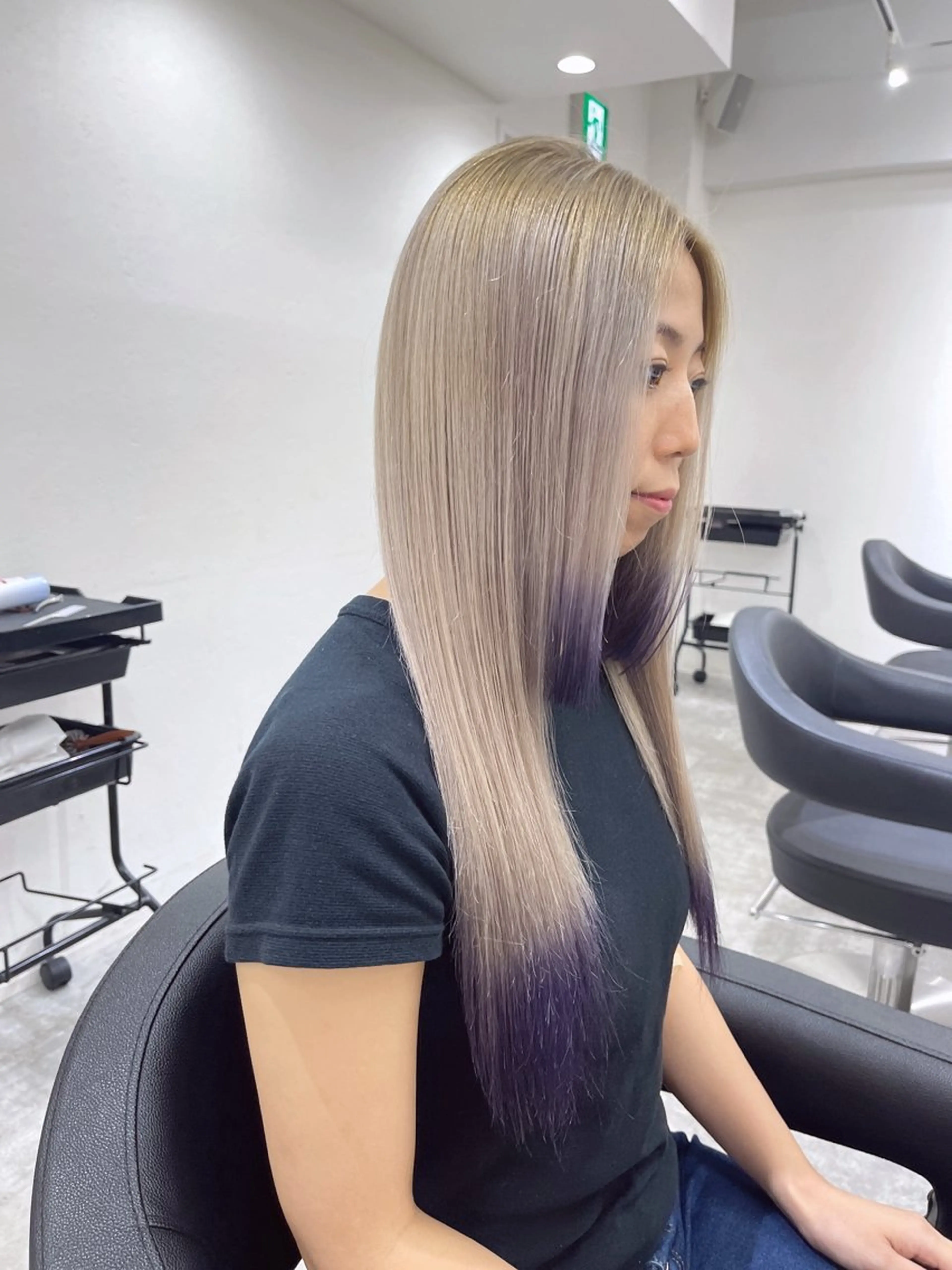 ロング カラー ブロンド ホワイトブロンド 姫カット TENSHO レイヤー／ハイトーンのヘアスタイル