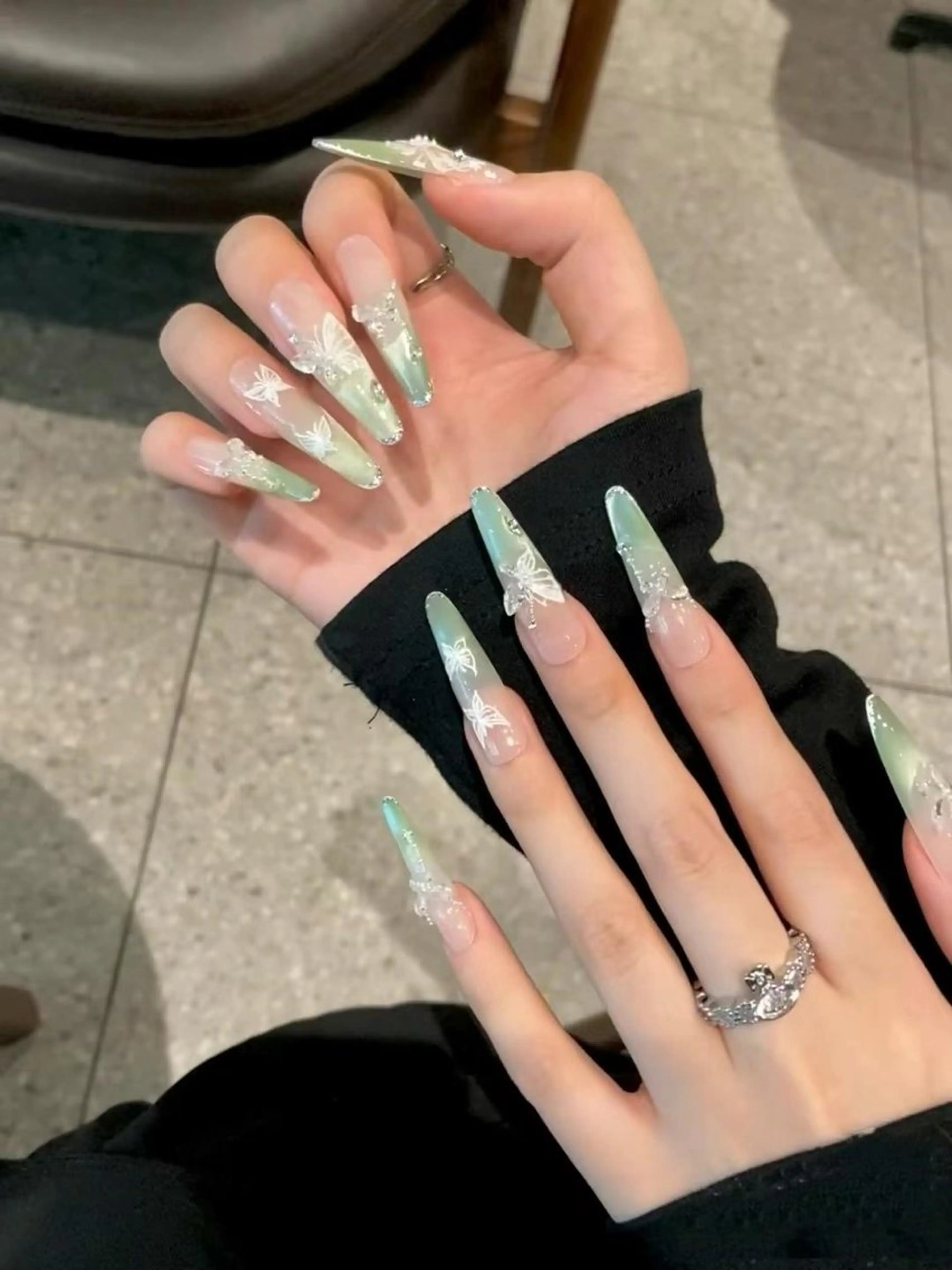 ネイル 成人式 フレンチネイル ジェルネイル 韓国ネイル マグネットネイル ハンドネイル ハンドケア Sun Nail 池袋のネイルデザイン