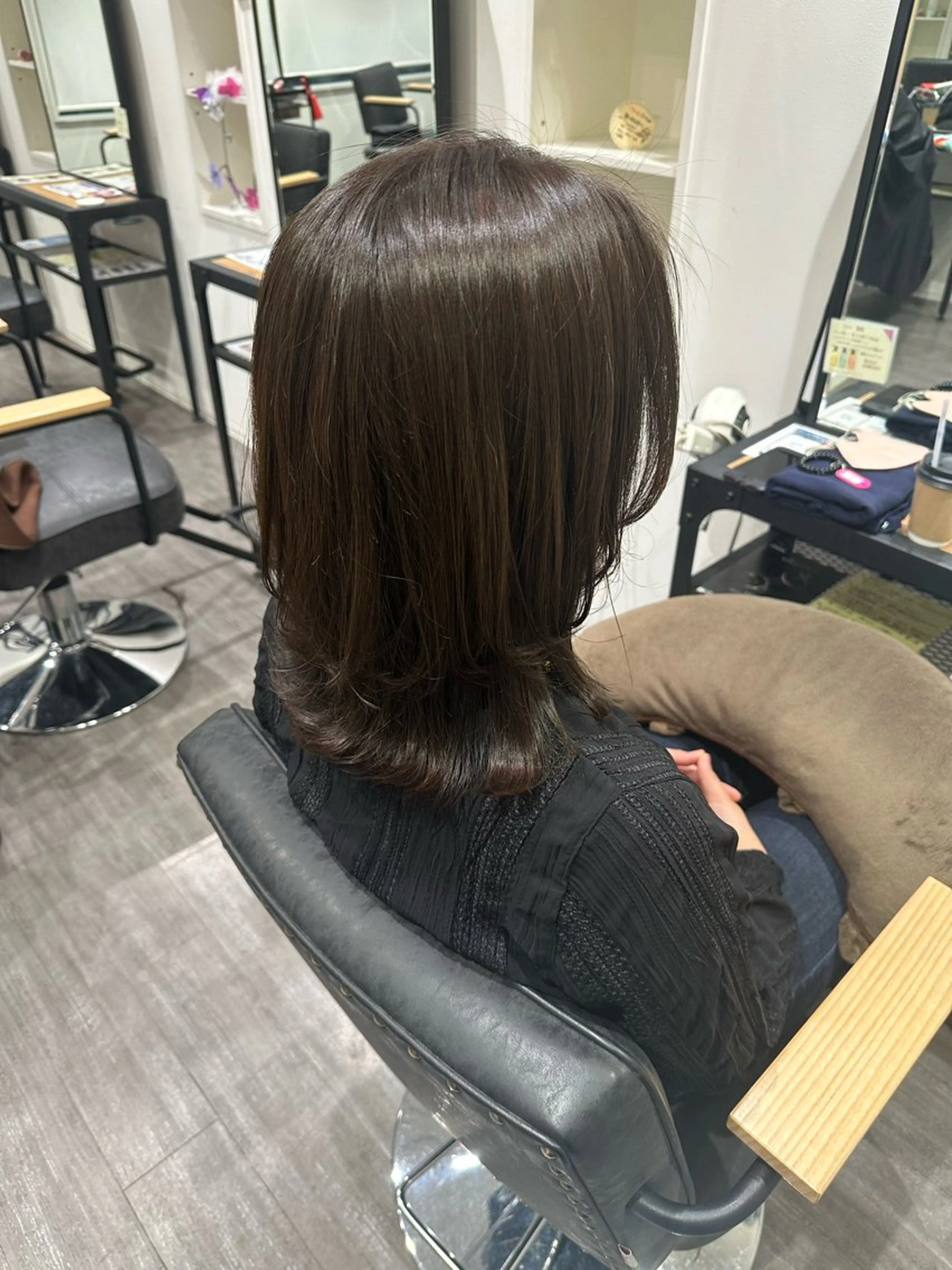 ミディアム カラー アッシュ オリーブアッシュ カット ヘアカラー トリートメント 艶髪レイヤー上田 紗也🇰🇷💗のヘアスタイル