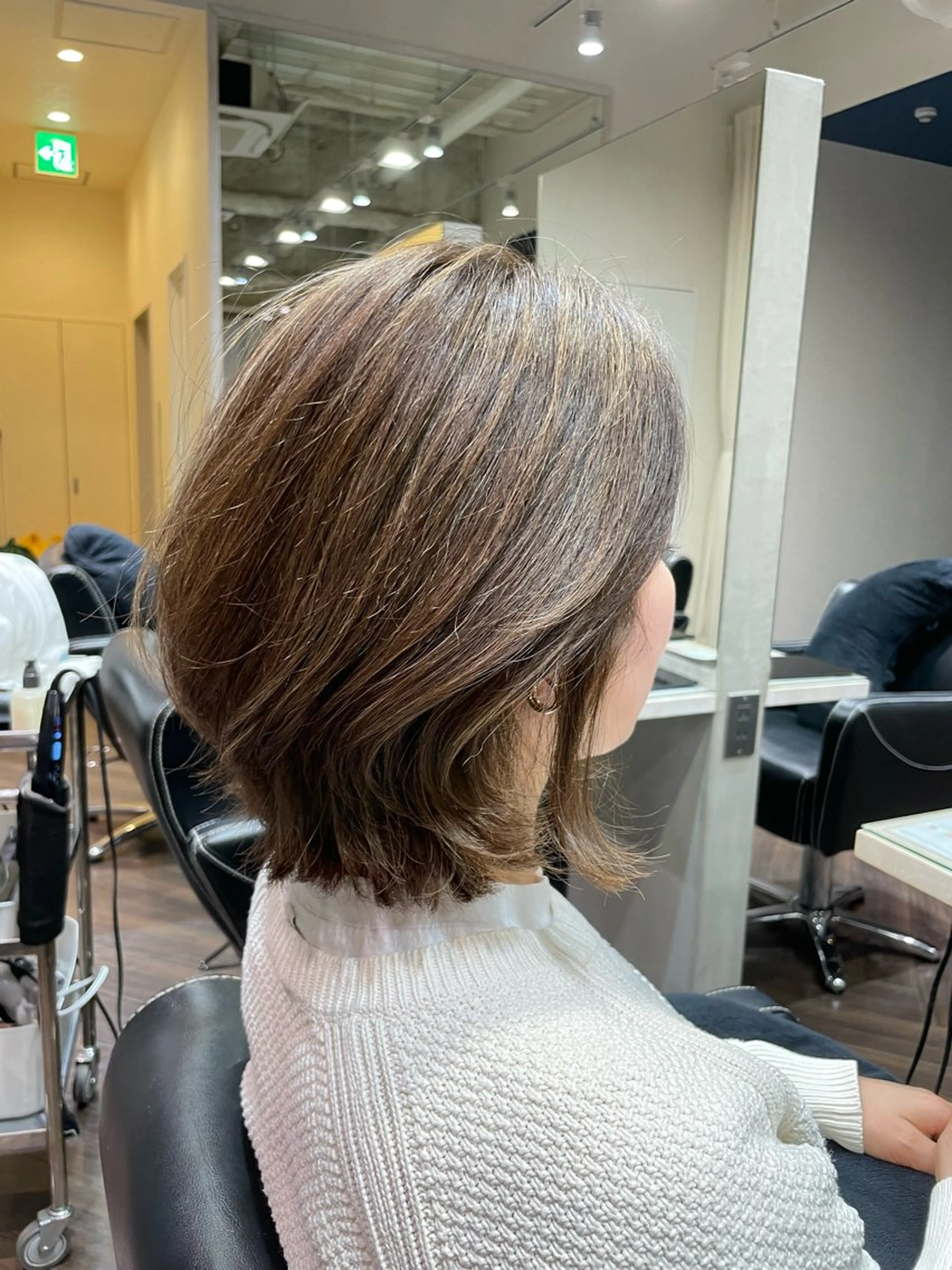 ミディアム レディースカット特化 ケンジのヘアスタイル