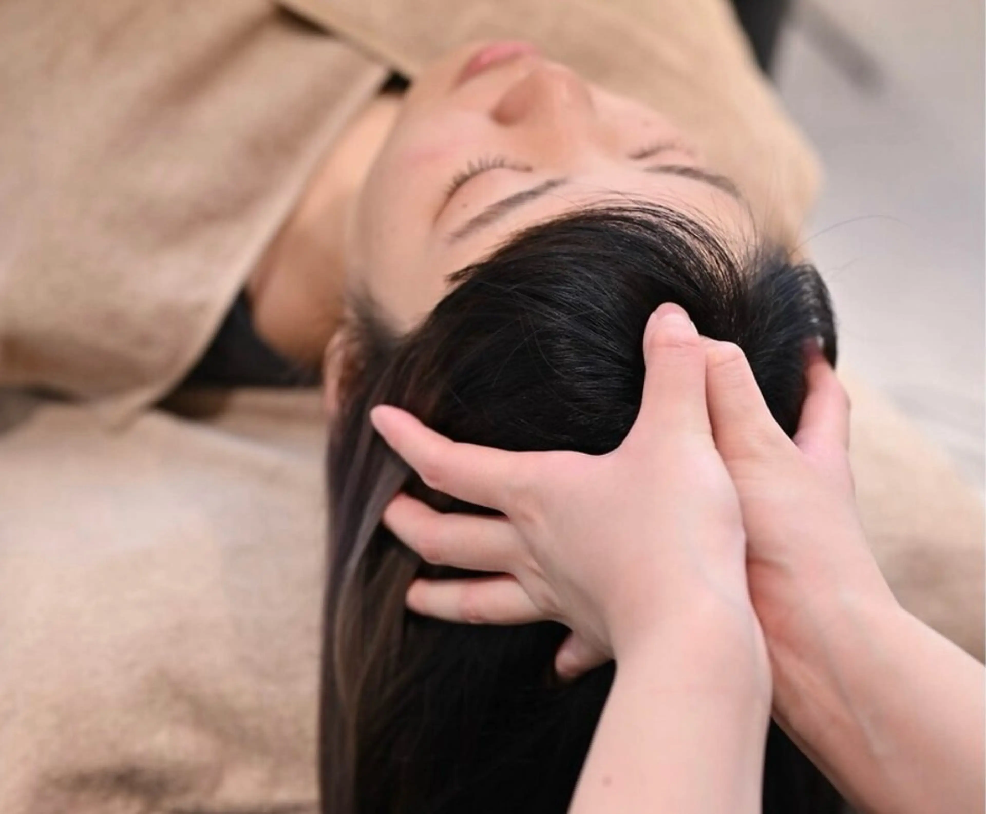 マッサージ時間しっかり欲しい方！🌖《60分コース》ドライヘッドスパ🌖施術箇所　⚫︎デコルテ/肩/首/額（眉上）/頭の写真