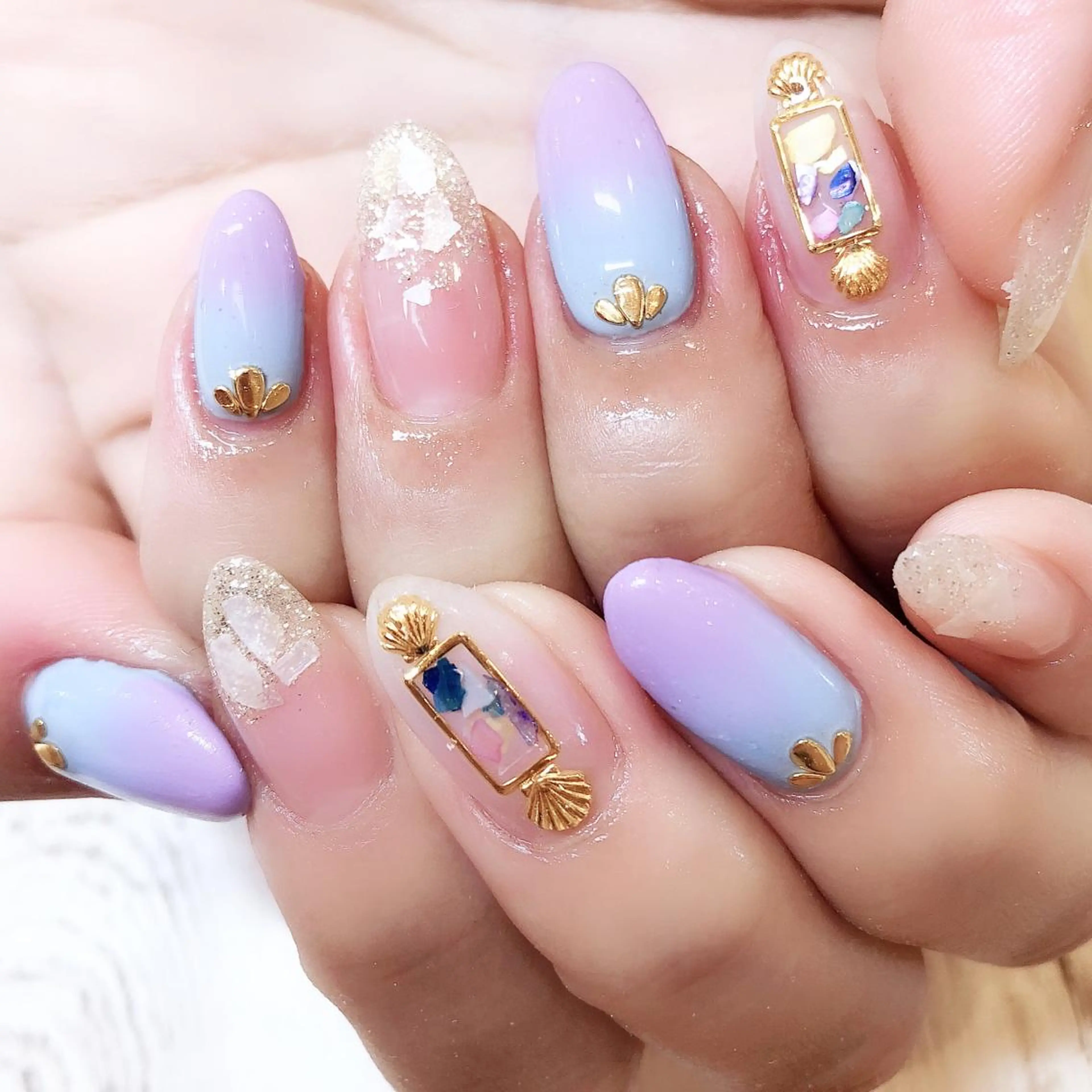 ネイル nailstudio ′ecole所属・nailstudio ′ecoleのネイルデザイン
